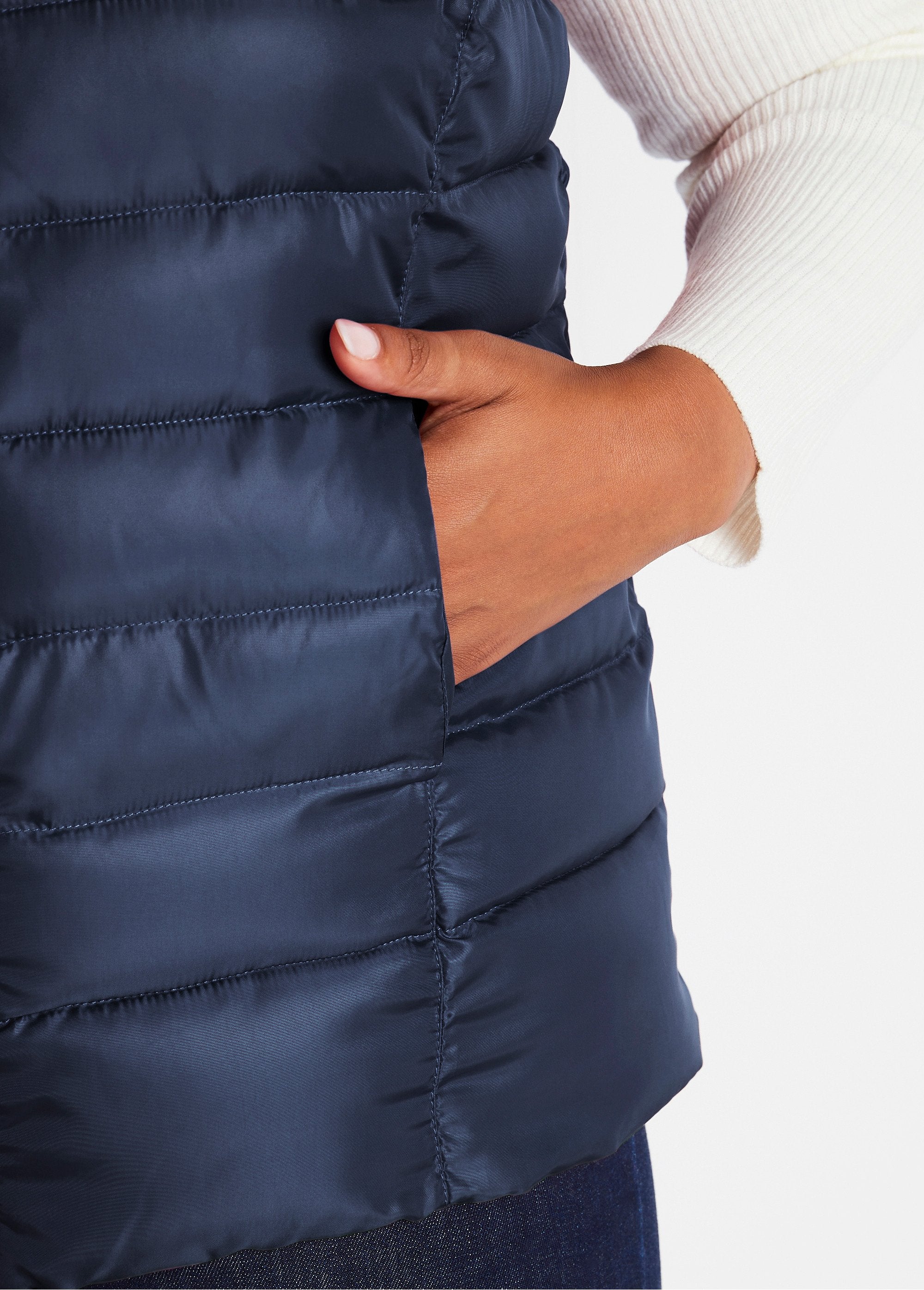 Giacca_corta_senza_maniche_con_zip_Marino_DE1_curvy