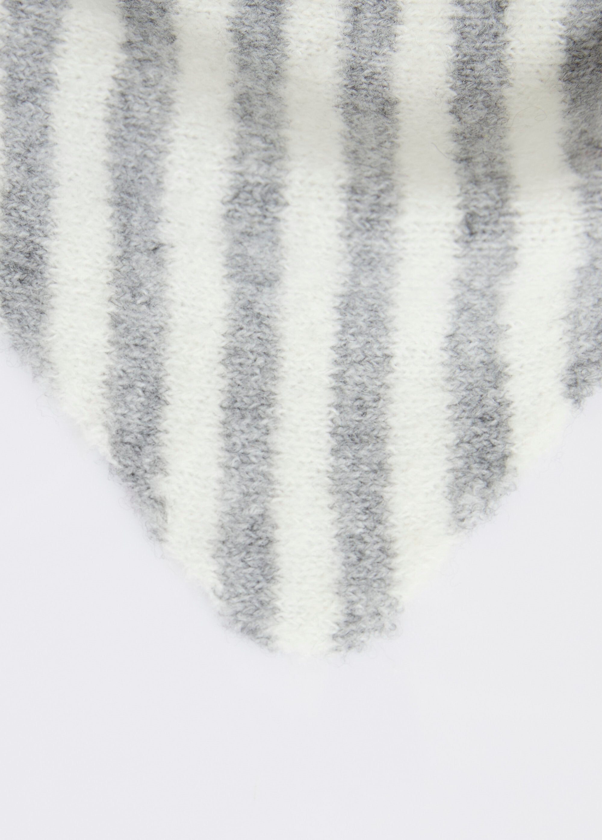 Sciarpa_triangolare_a_righe,_con_lana_Gris_DE1_slim