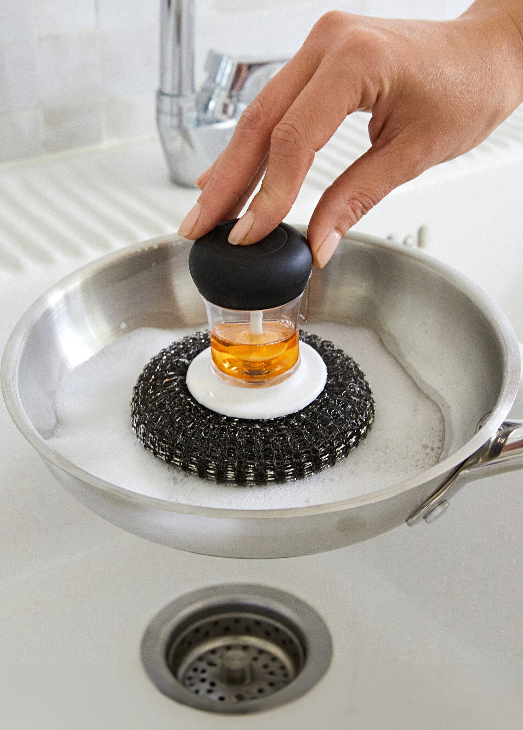 Spugna_in_metallo_con_manico_Eponge_metal_DE1_slim