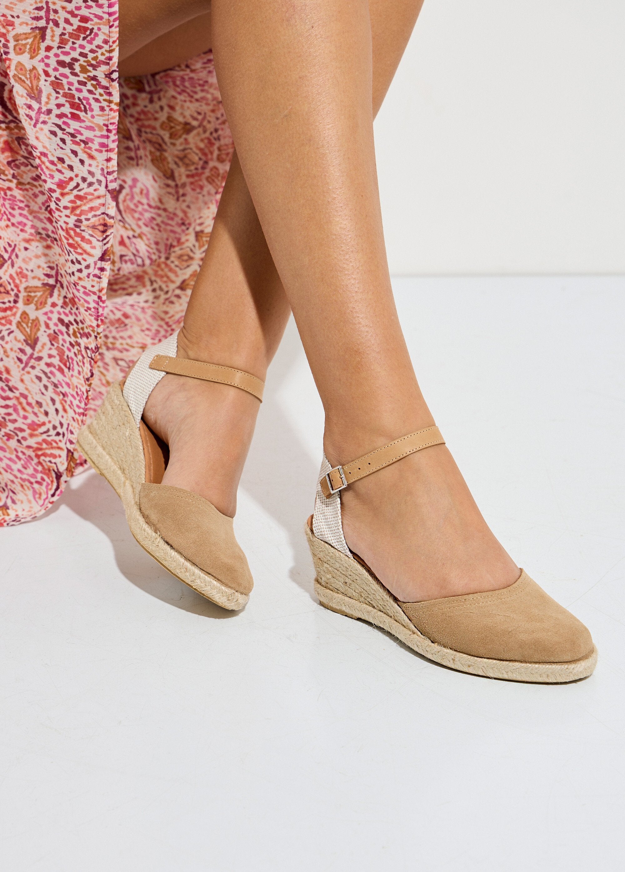 Espadrillas_con_zeppa_in_pelle_e_suola_in_corda_Beige_SF1_slim