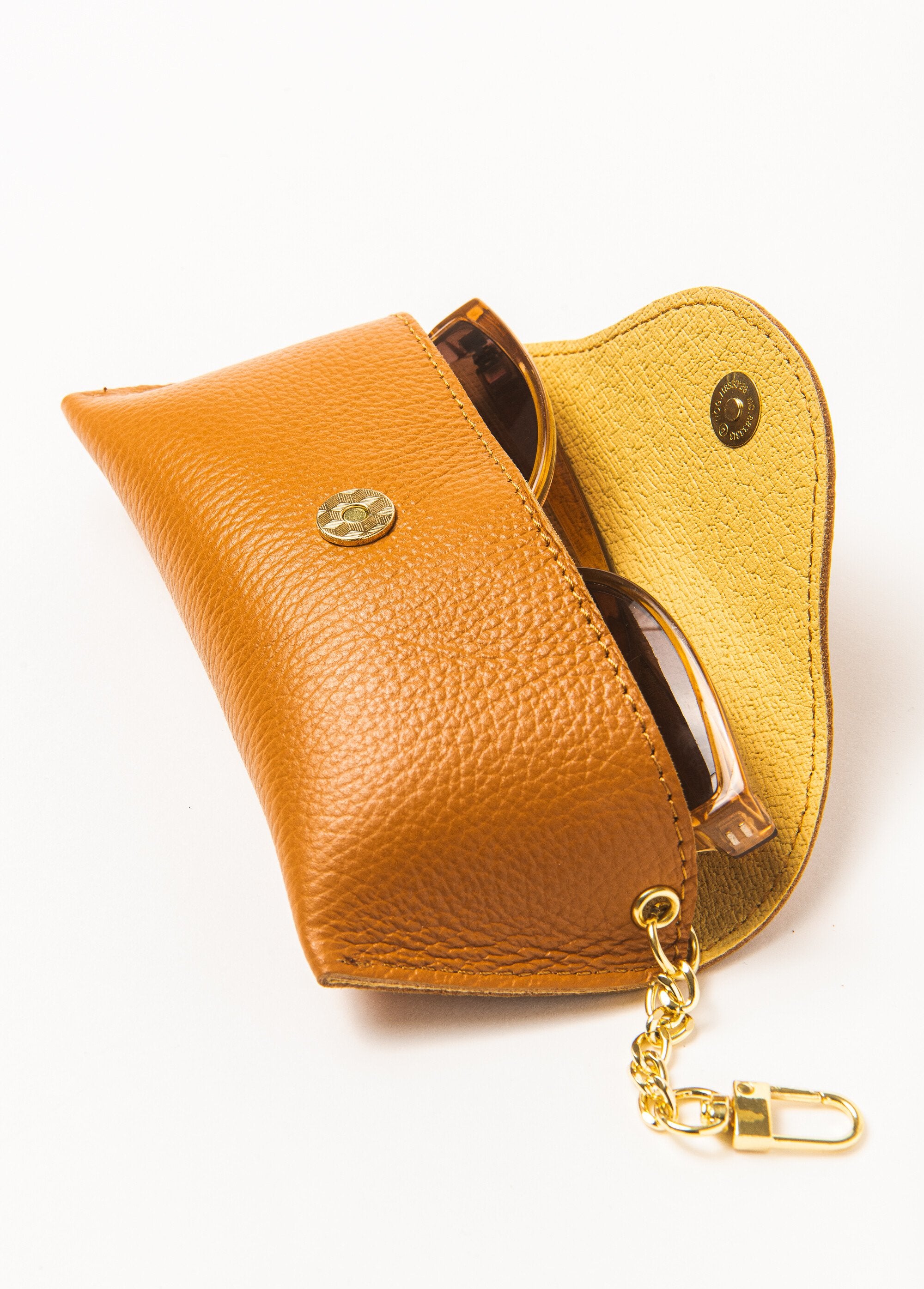 Custodia_per_occhiali_colorata_con_catena_Camel_DE1_slim