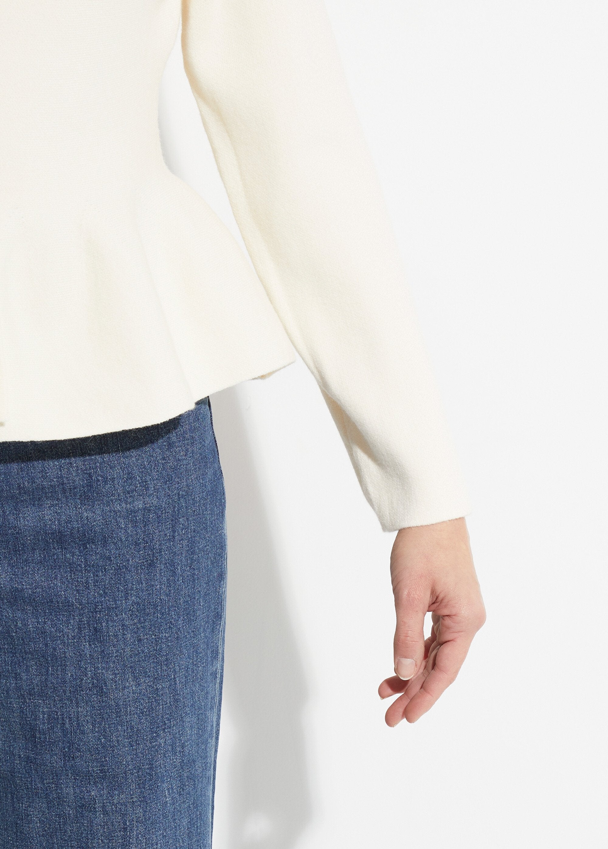 Gilet_basco_con_bottoni_metallici_Ecru_DE2_slim