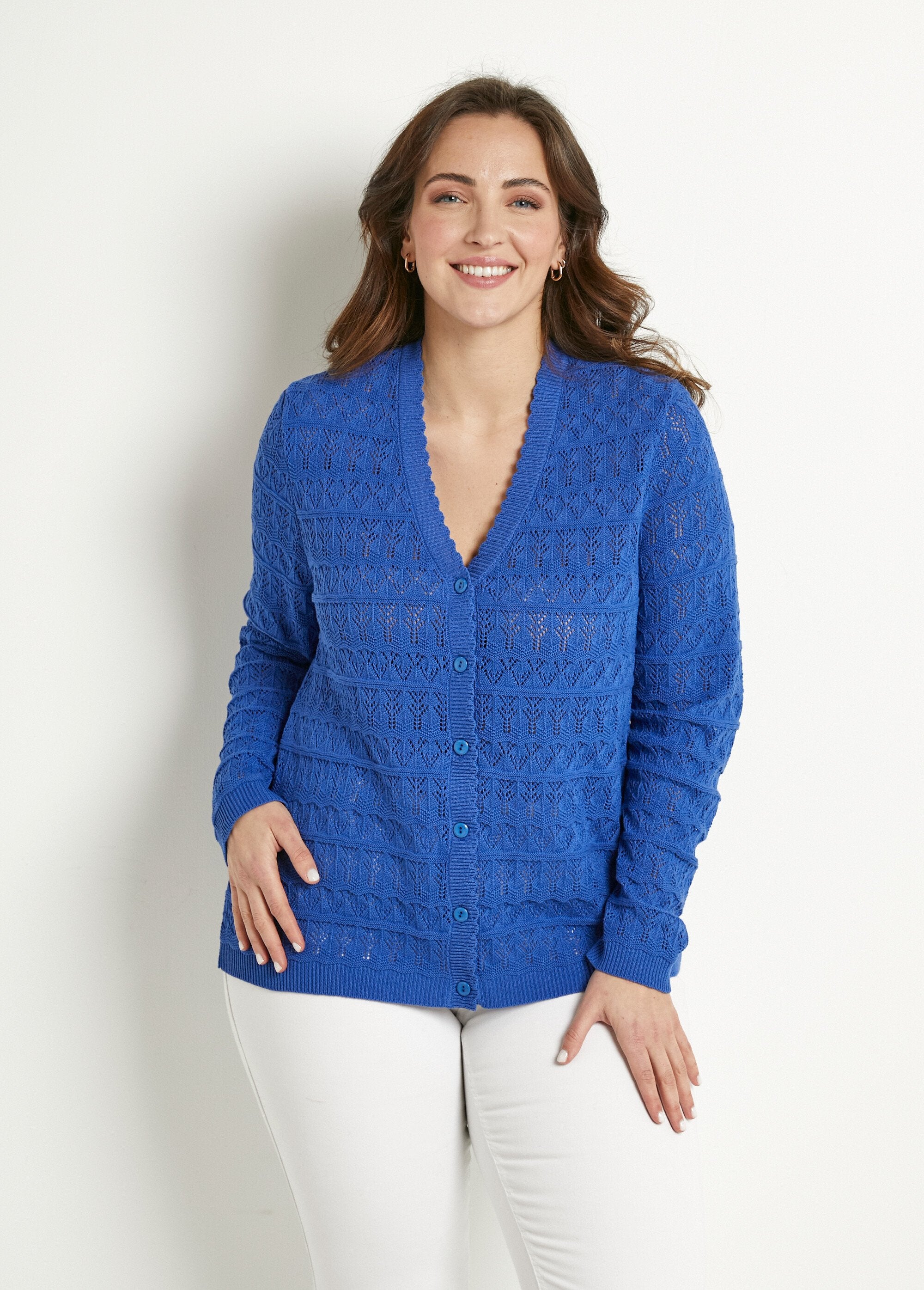 Cardigan_traforato_con_scollo_a_V_e_bottoni_in_misto_cotone_Bleu_FA1_curvy
