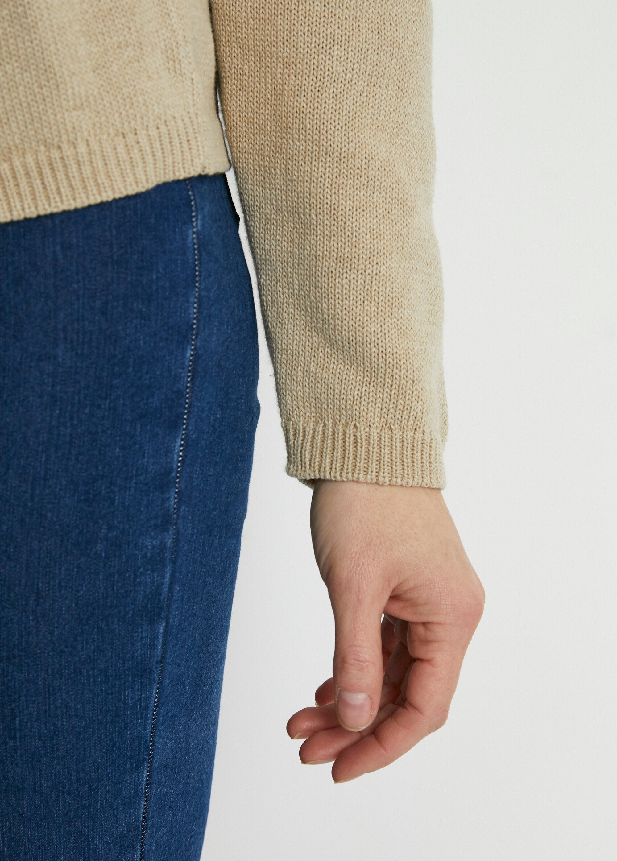 Gilet_con_cravatta_da_un_lato_e_dall'altro_Ficelle_DE3_slim