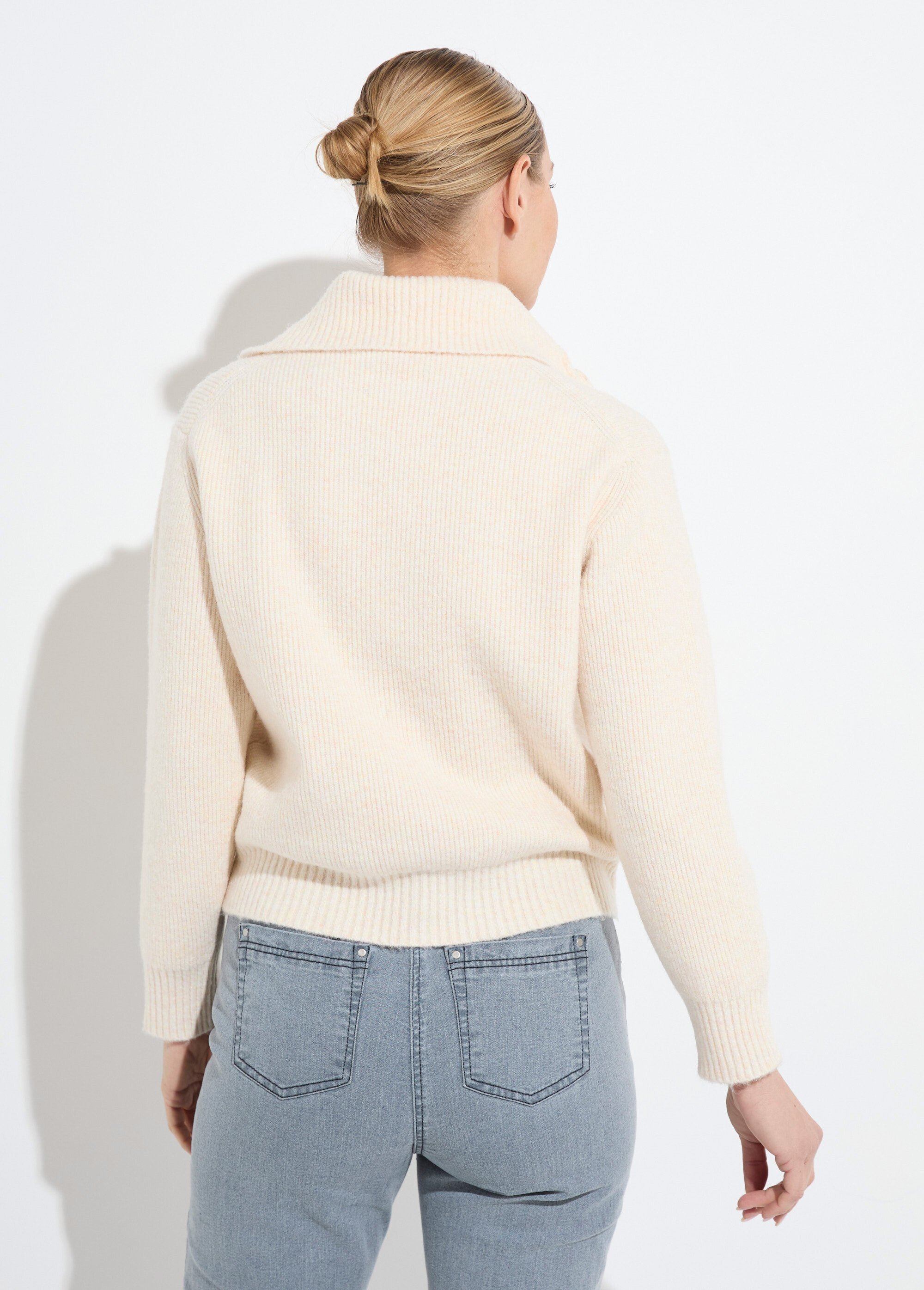 Caldo_cardigan_abbottonato_a_coste_con_lana_e_fibre_riciclate_Ivoire_DO1_slim