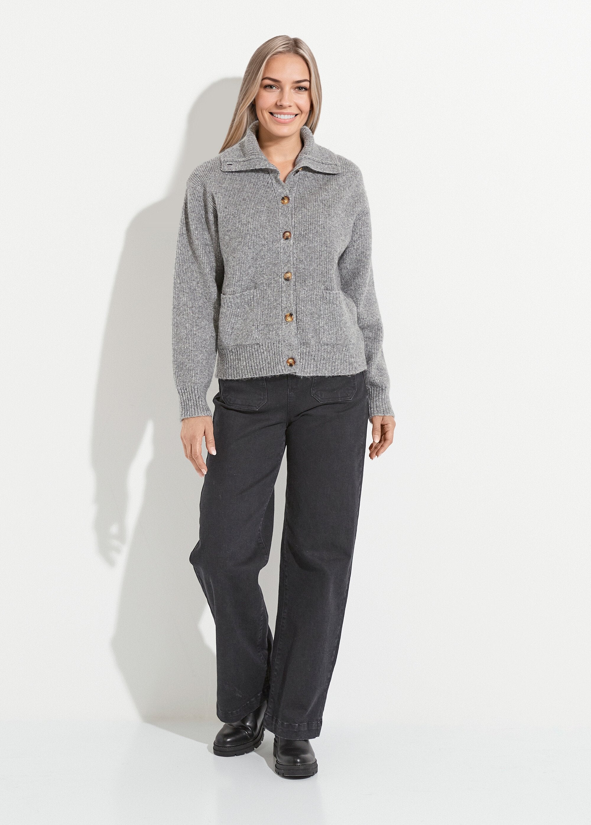 Caldo_cardigan_abbottonato_a_coste_con_lana_e_fibre_riciclate_Gris_chine_SF1_slim