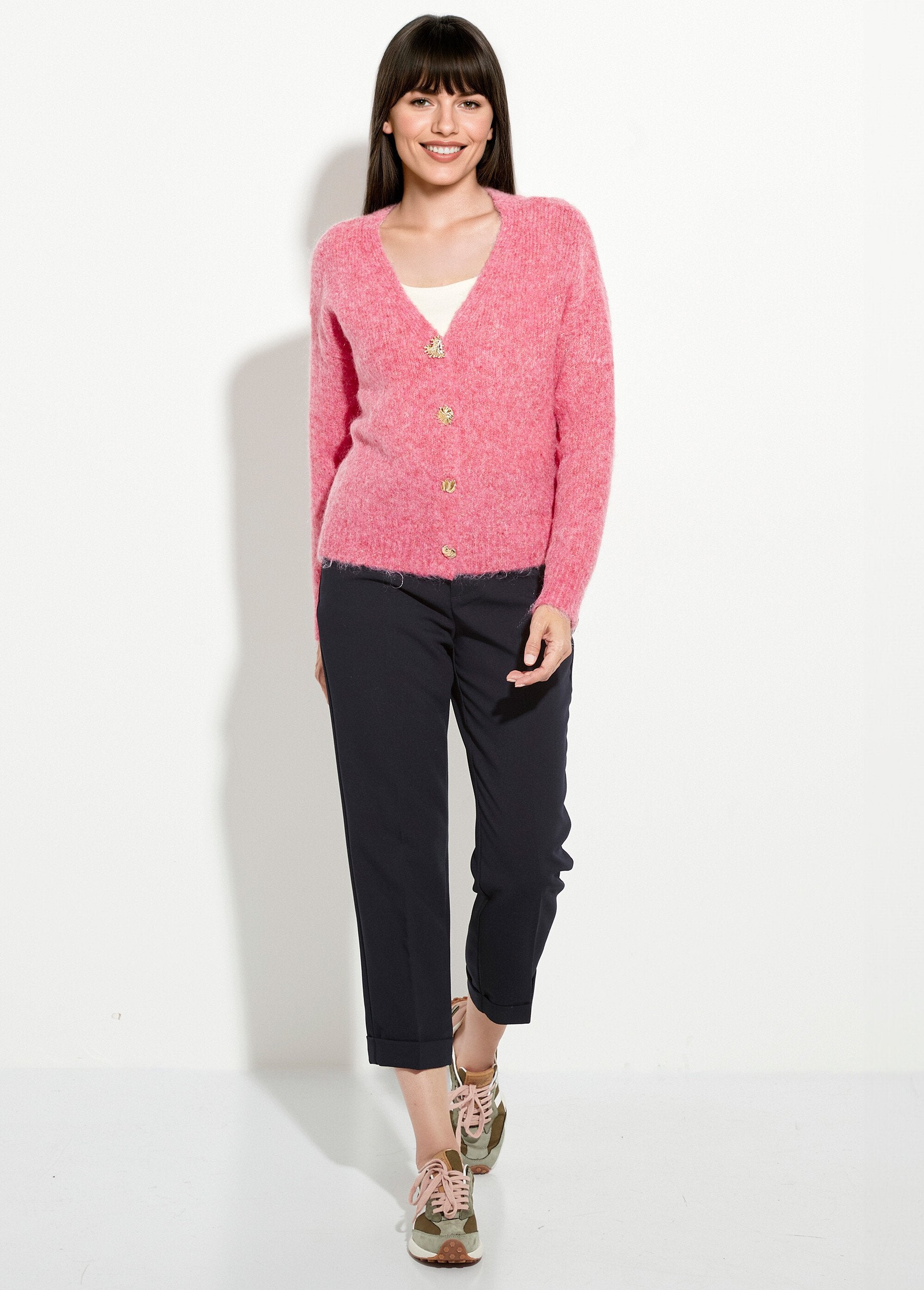 Cardigan_in_lana_calda_con_bottoni_gioiello_Rose_SF1_slim