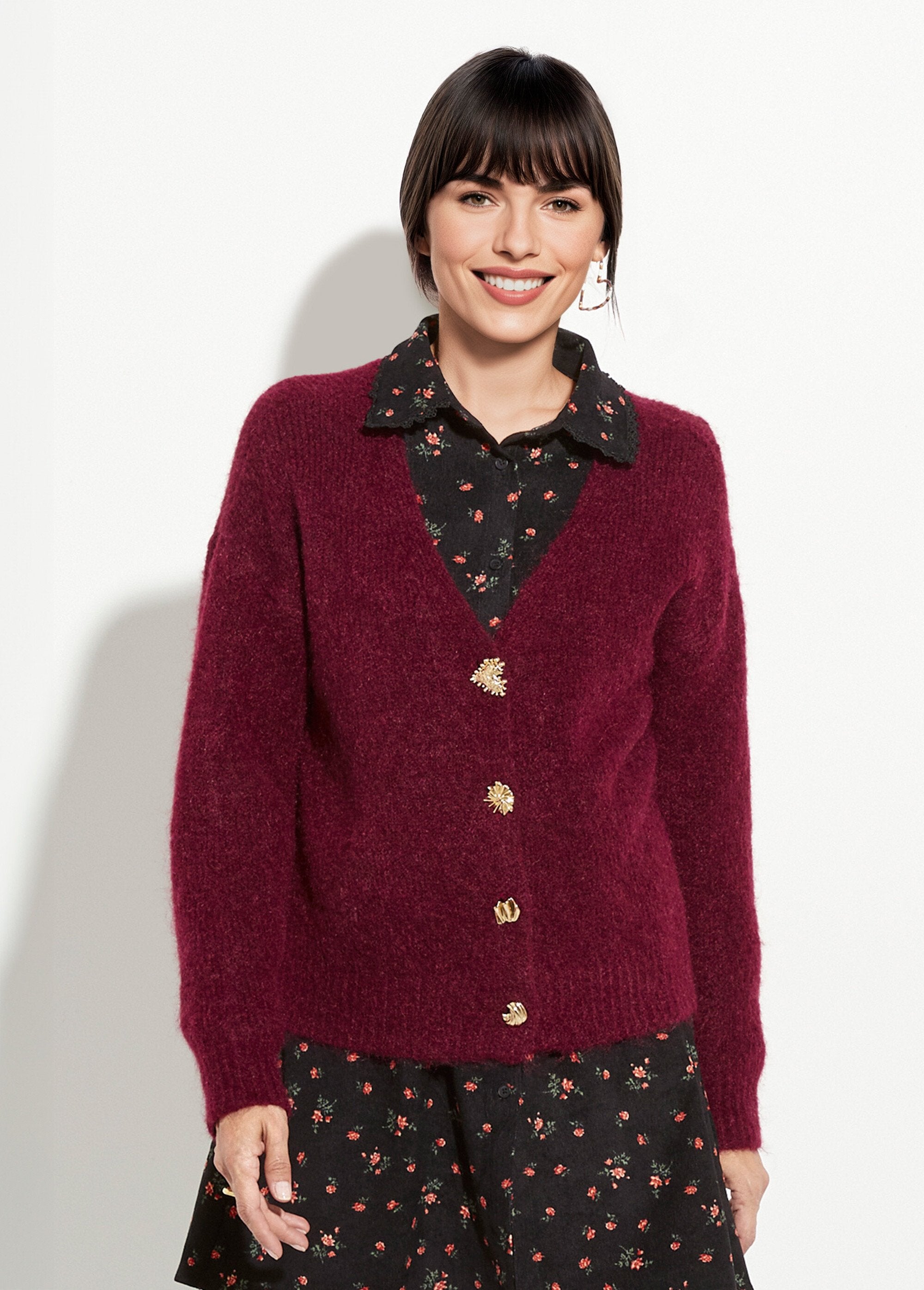 Cardigan_in_lana_calda_con_bottoni_gioiello_Bordeaux_FA1_slim