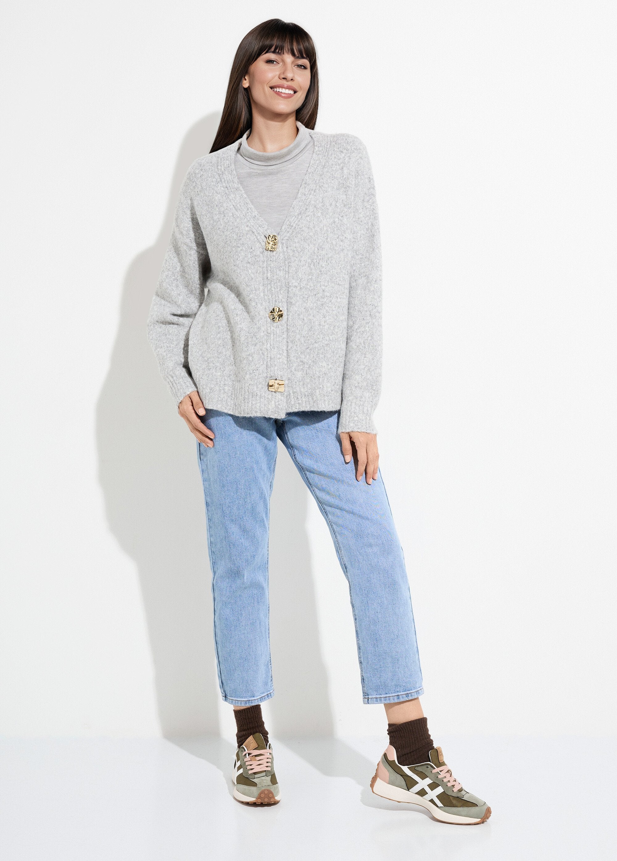 Cardigan_in_lana_calda_con_bottoni_gioiello_in_metallo_Gris_SF1_slim