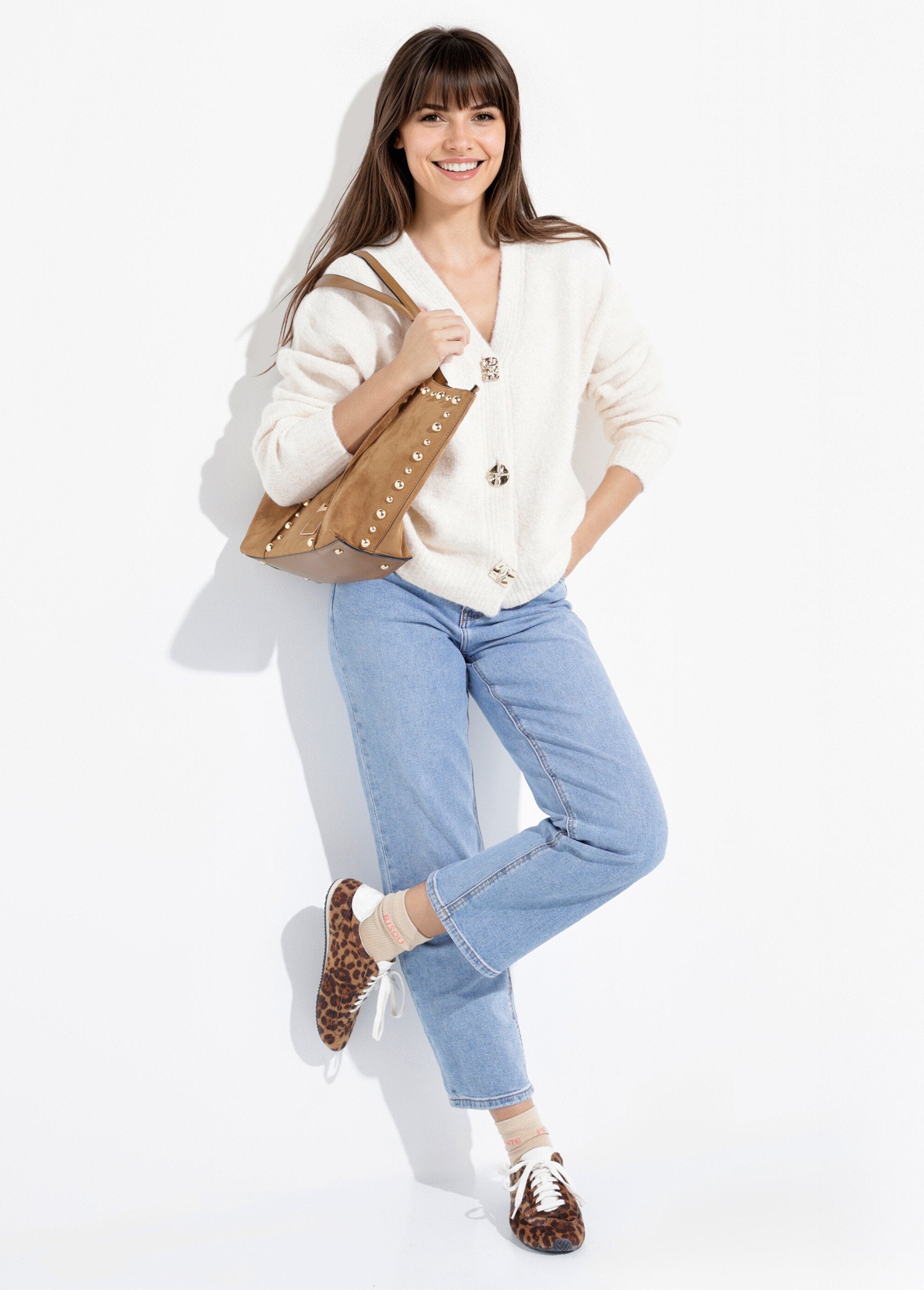 Cardigan_in_lana_calda_con_bottoni_gioiello_in_metallo_Ecru_SF1_slim