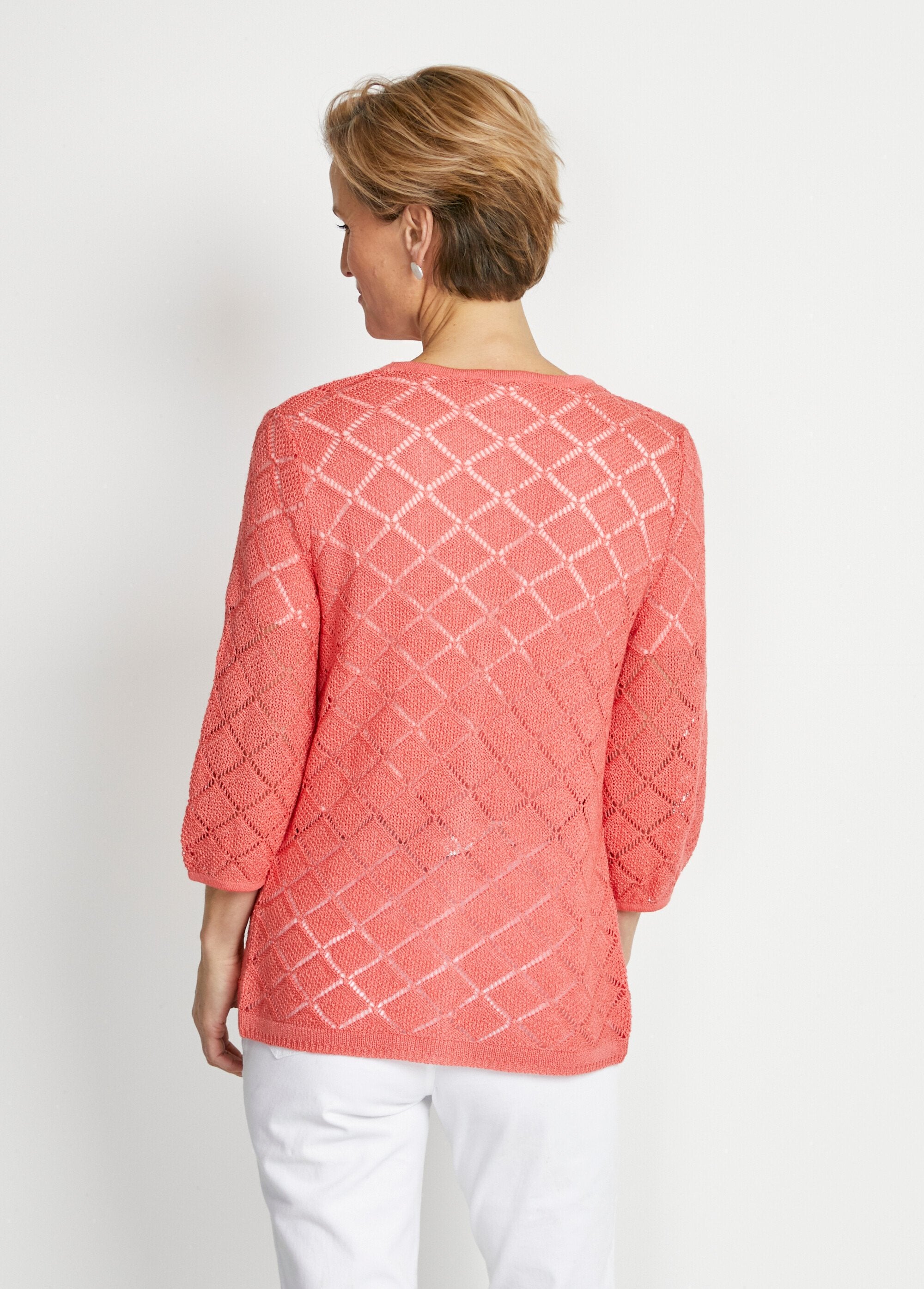 Cardigan_corto,_traforato_e_abbottonato_con_scollo_a_V_Corail_DO1_slim