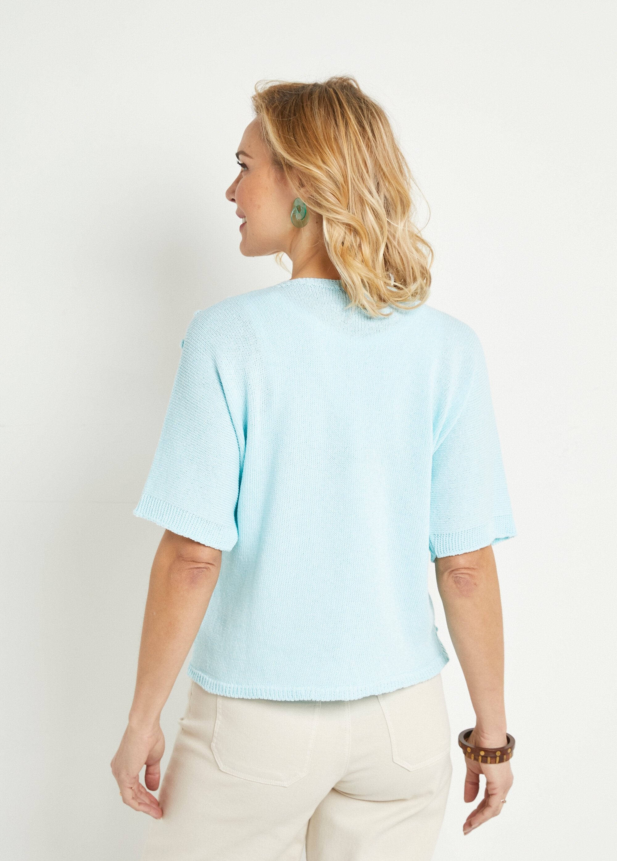 Cardigan_traforato_a_maniche_corte_con_scollo_a_V_e_chiusura_a_cravatta_Aqua_DO1_slim