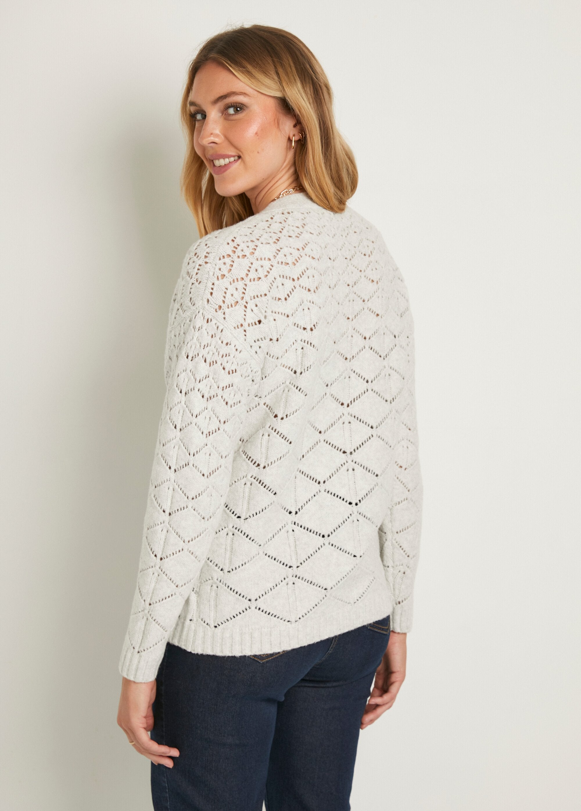 Cardigan_corto_traforato_con_scollo_a_V_e_bottoni_in_tinta_unita_Gris_DO1_slim