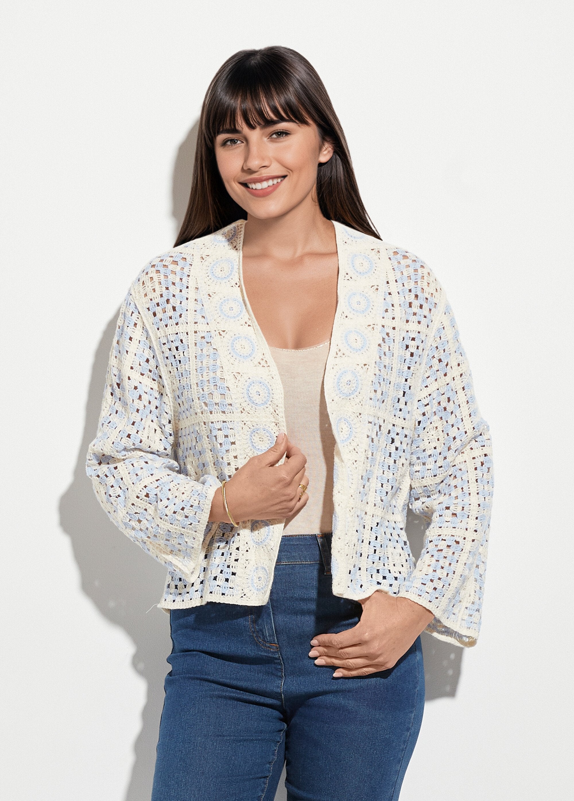 Cardigan_corto_all'uncinetto_Ecru_et_bleu_ciel_FA1_slim