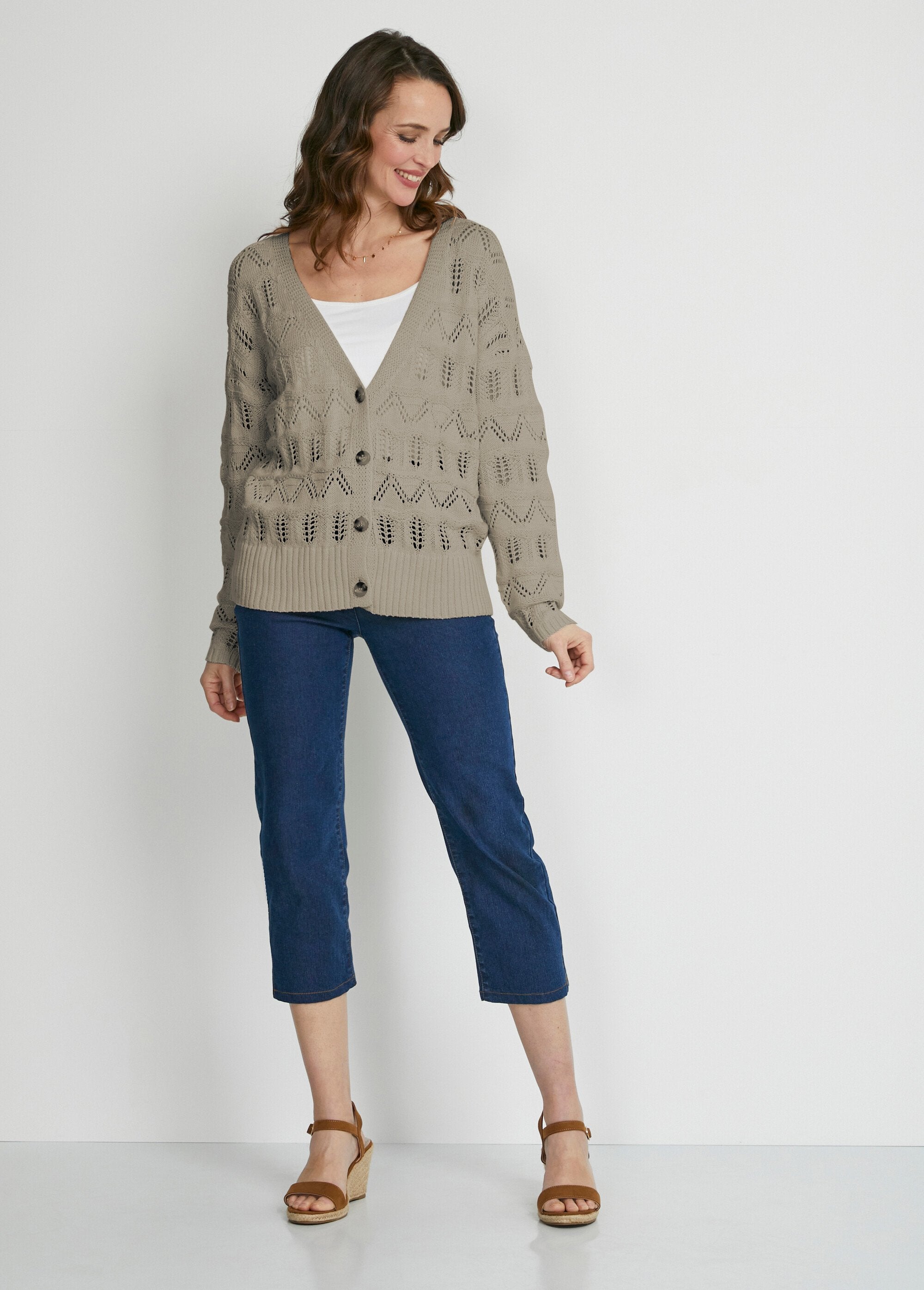 Cardigan_corto_abbottonato_e_traforato_Kaki_SF1_slim