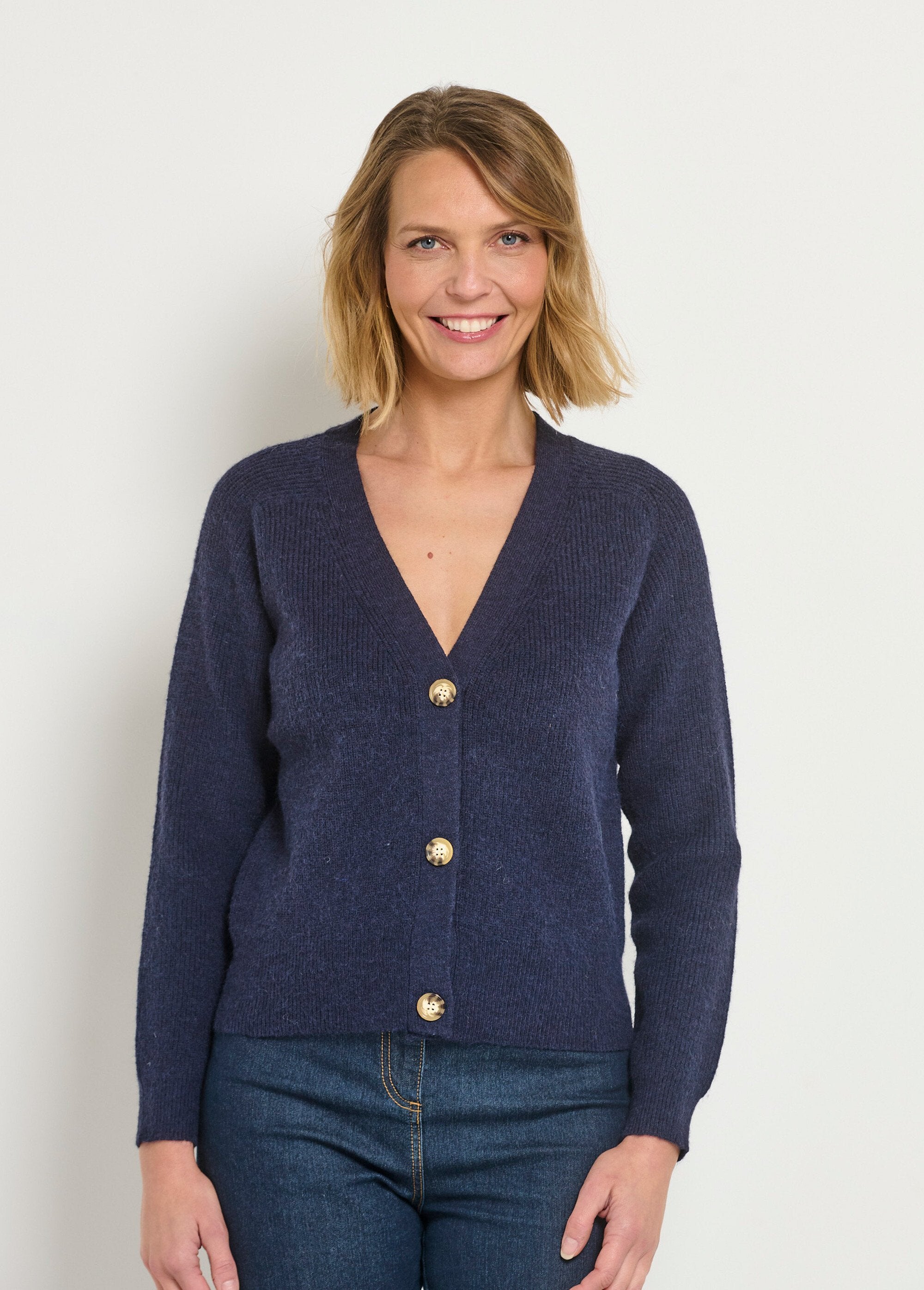 Cardigan_corto_con_scollo_a_V_e_bottoni_a_contrasto_Marine_FA1_slim