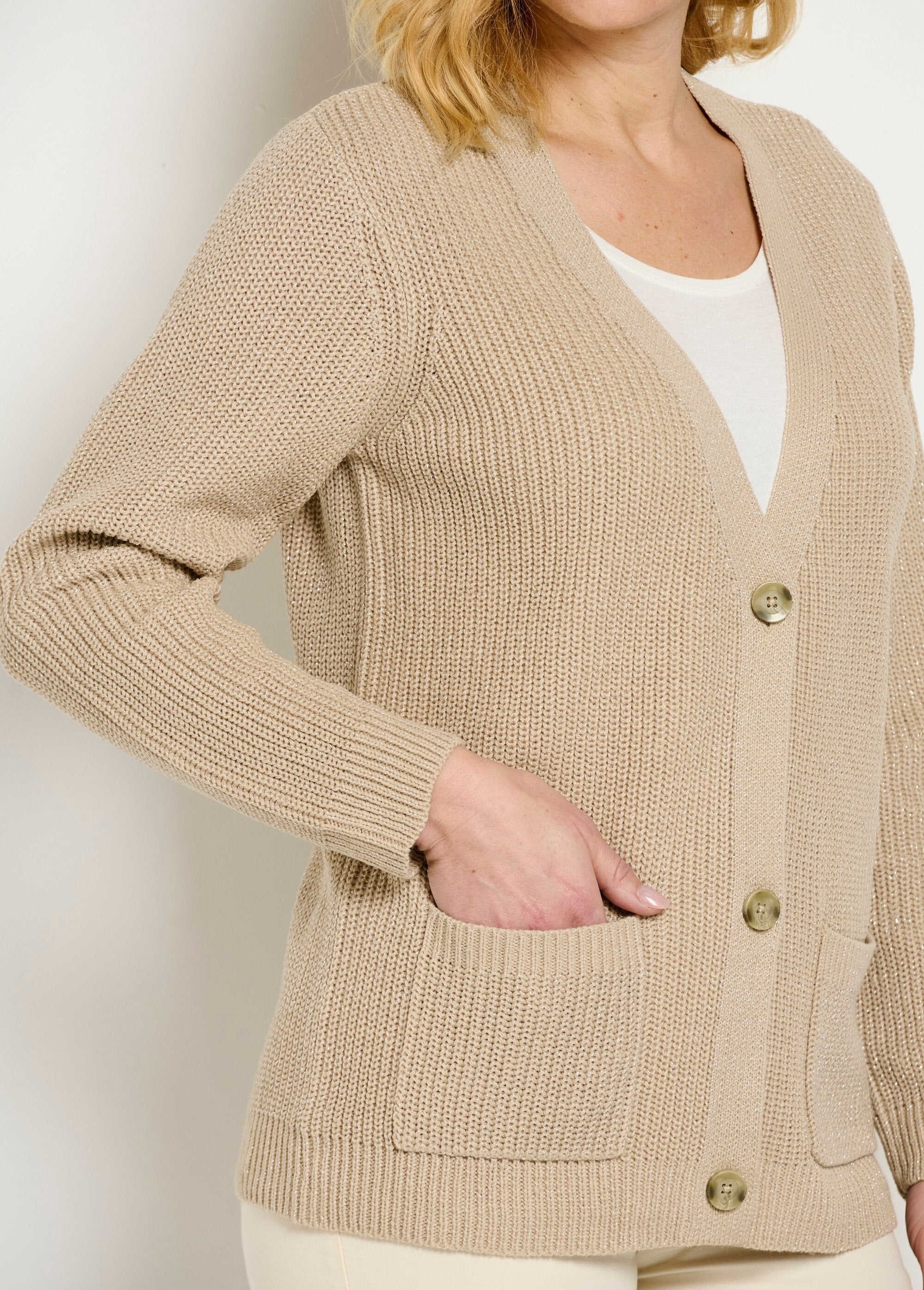 Cardigan_a_maniche_lunghe_con_bottoni_lucidi_Ficelle_DE2_slim