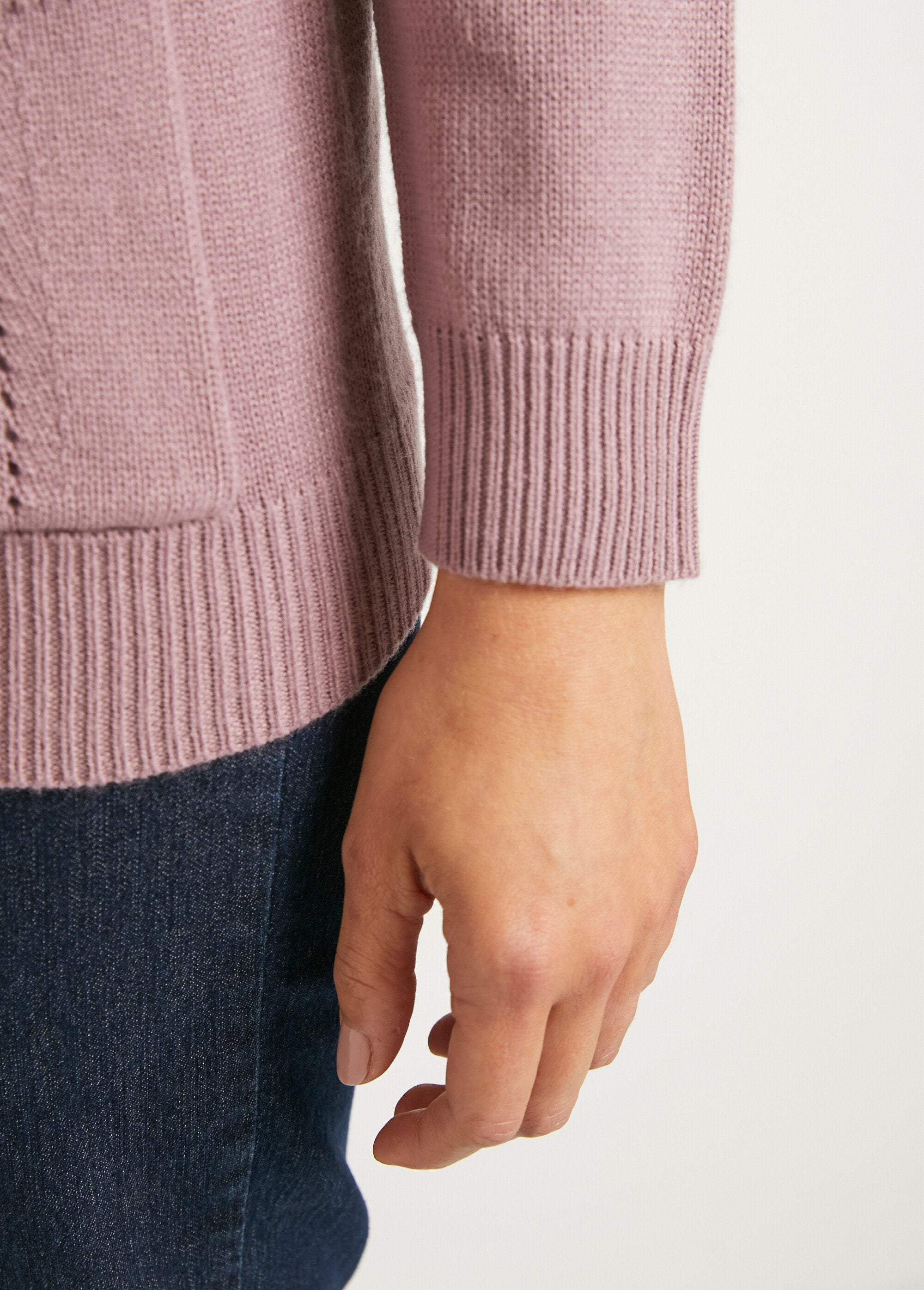 Cardigan_lungo,_abbottonato,_ricamato,_con_perline_e_scollo_a_V_Ciclamino_DE5_slim