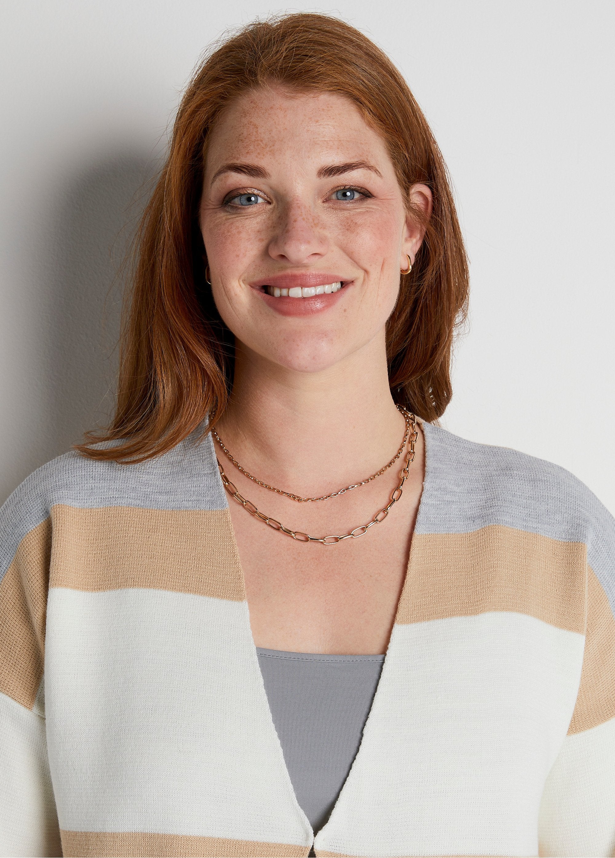 Cardigan_lungo_con_scollo_a_V_in_jacquard_a_righe_Beige_et_ecru_DE1_curvy