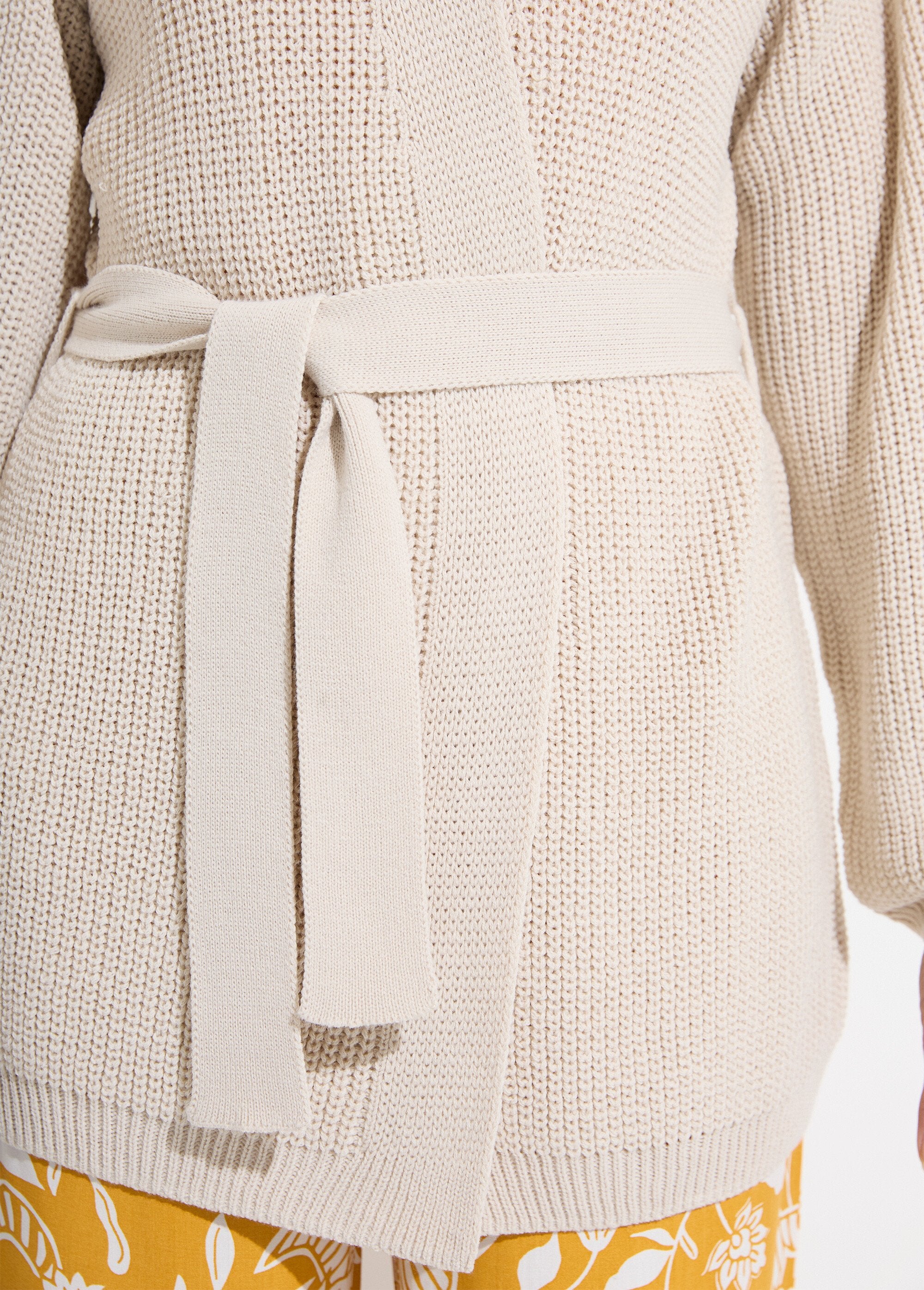 Cardigan_lungo_a_tinta_unita_con_finiture_in_perline_Ficelle_DE2_slim