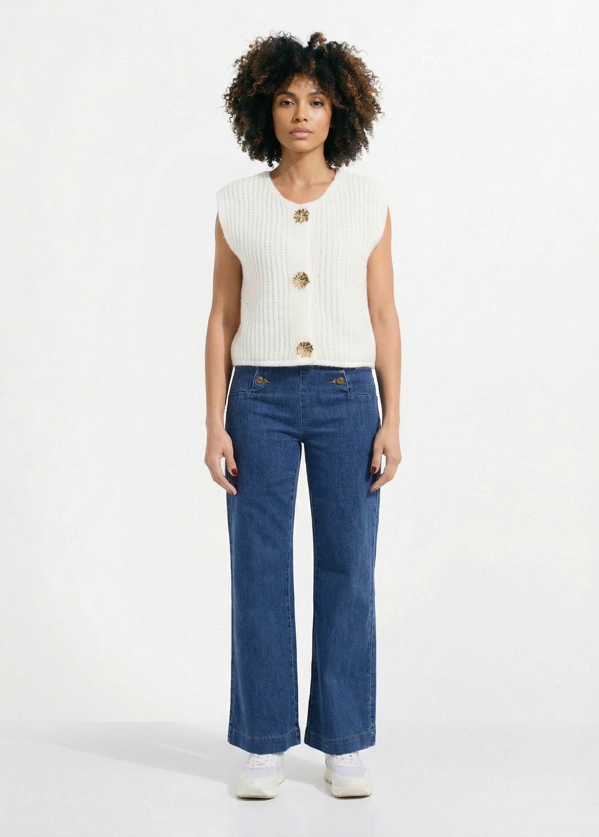 Cardigan_senza_maniche_con_bottoni_gioiello_Blanc_SF1_slim