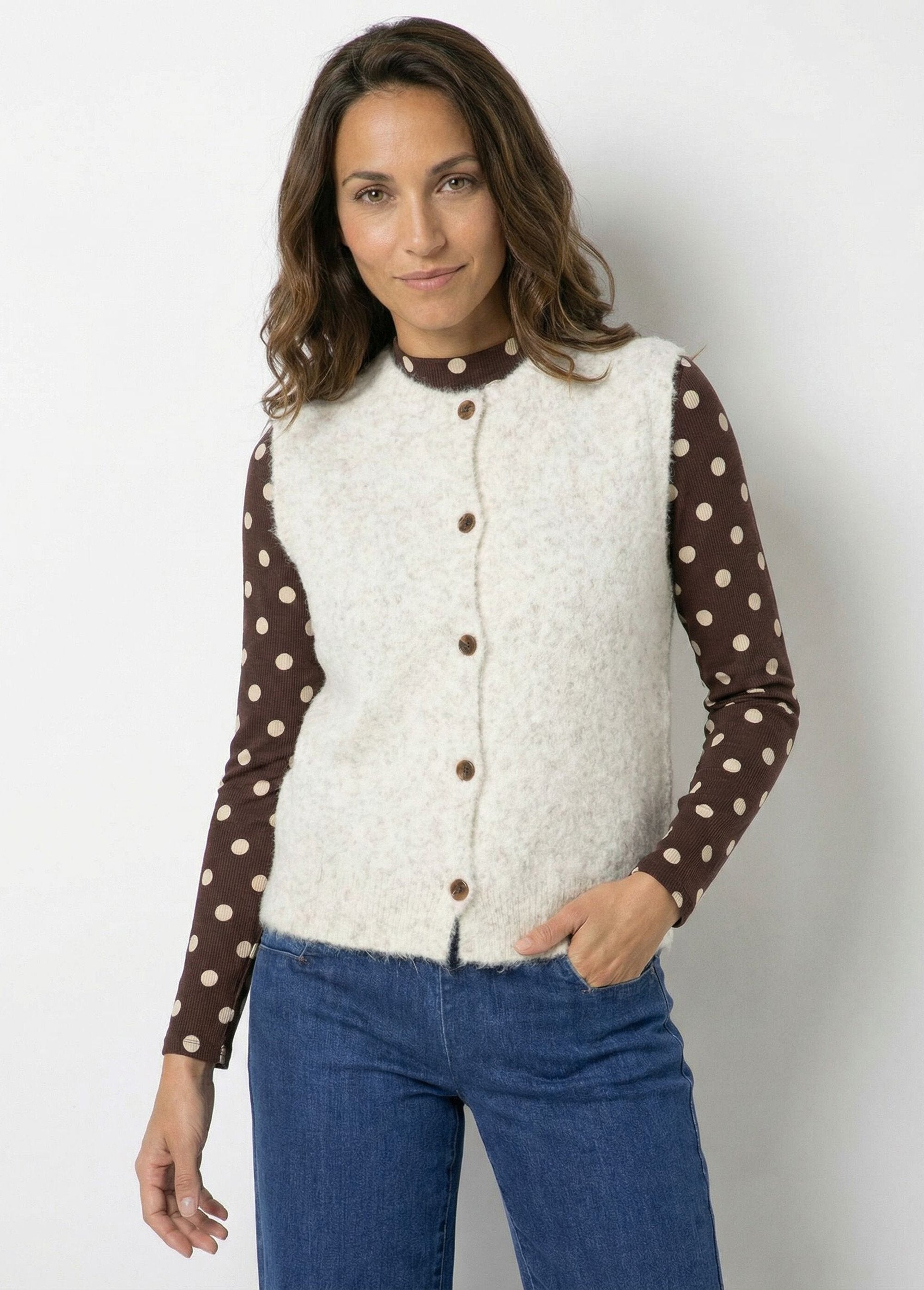 Cardigan_senza_maniche_in_lana_e_alpaca_Beige_FA1_slim