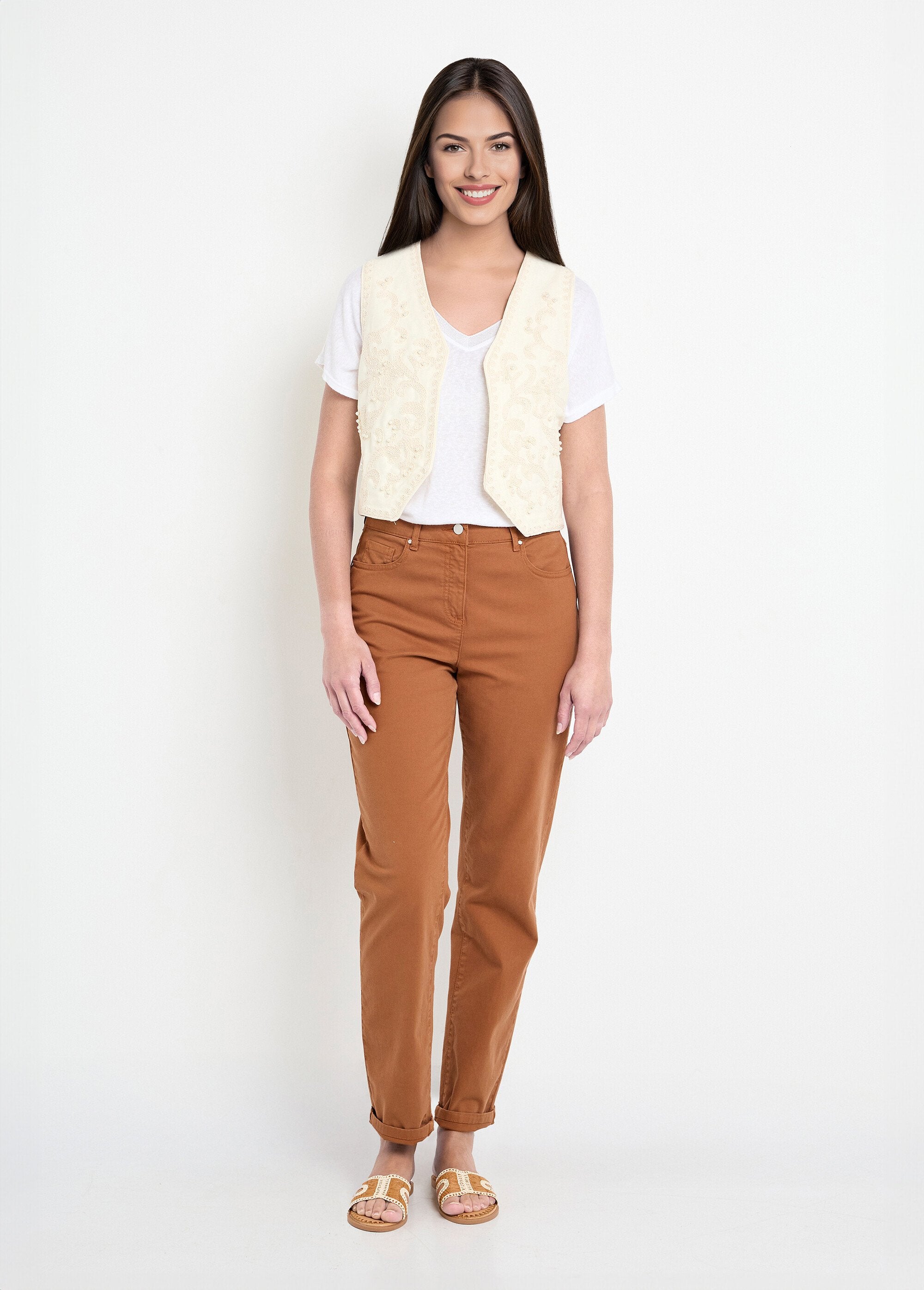 Cardigan_senza_maniche_con_ricami_e_perle_Ecru_SF1_slim