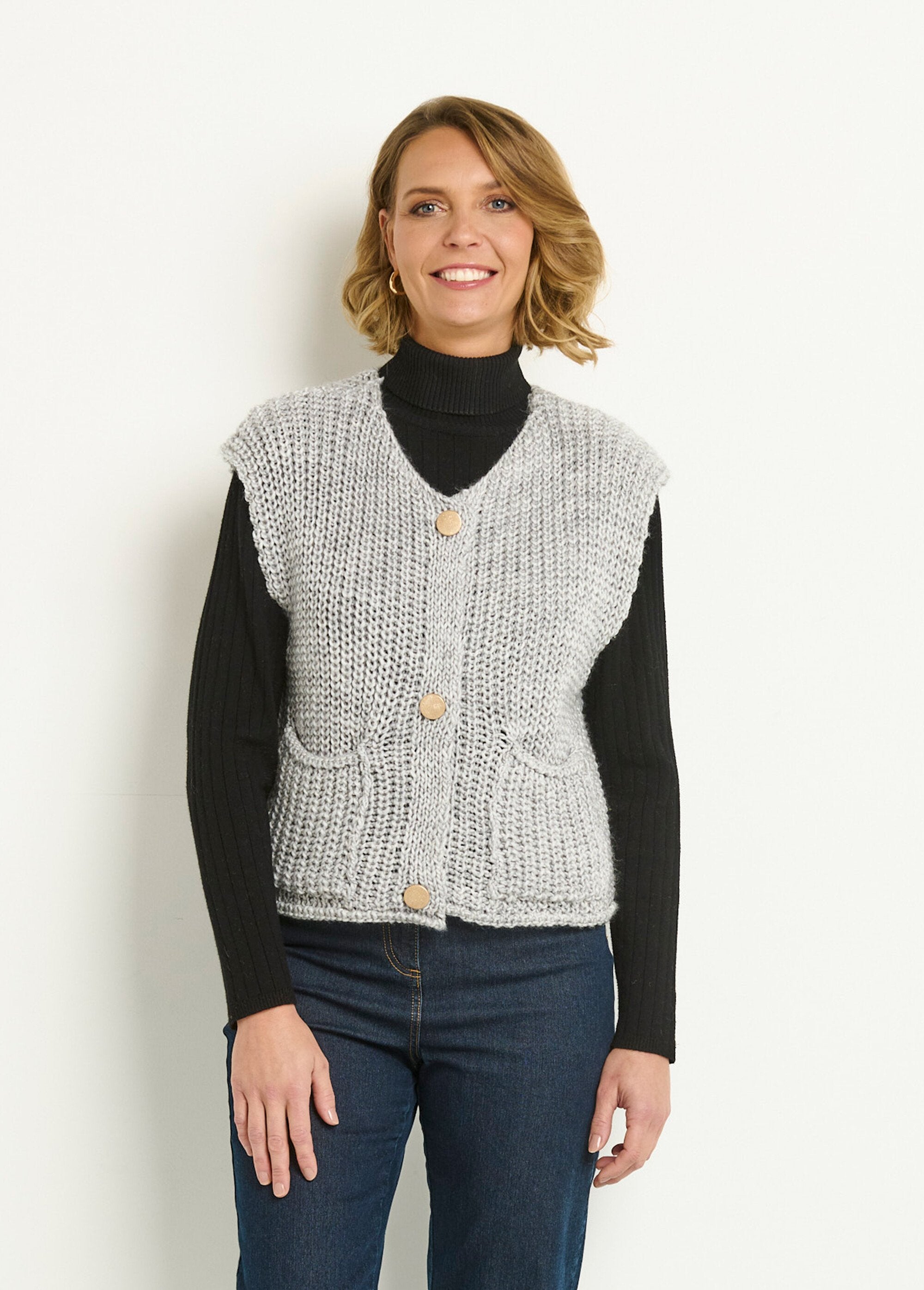 Cardigan_senza_maniche_in_maglia_pesante_Gris_FA1_slim