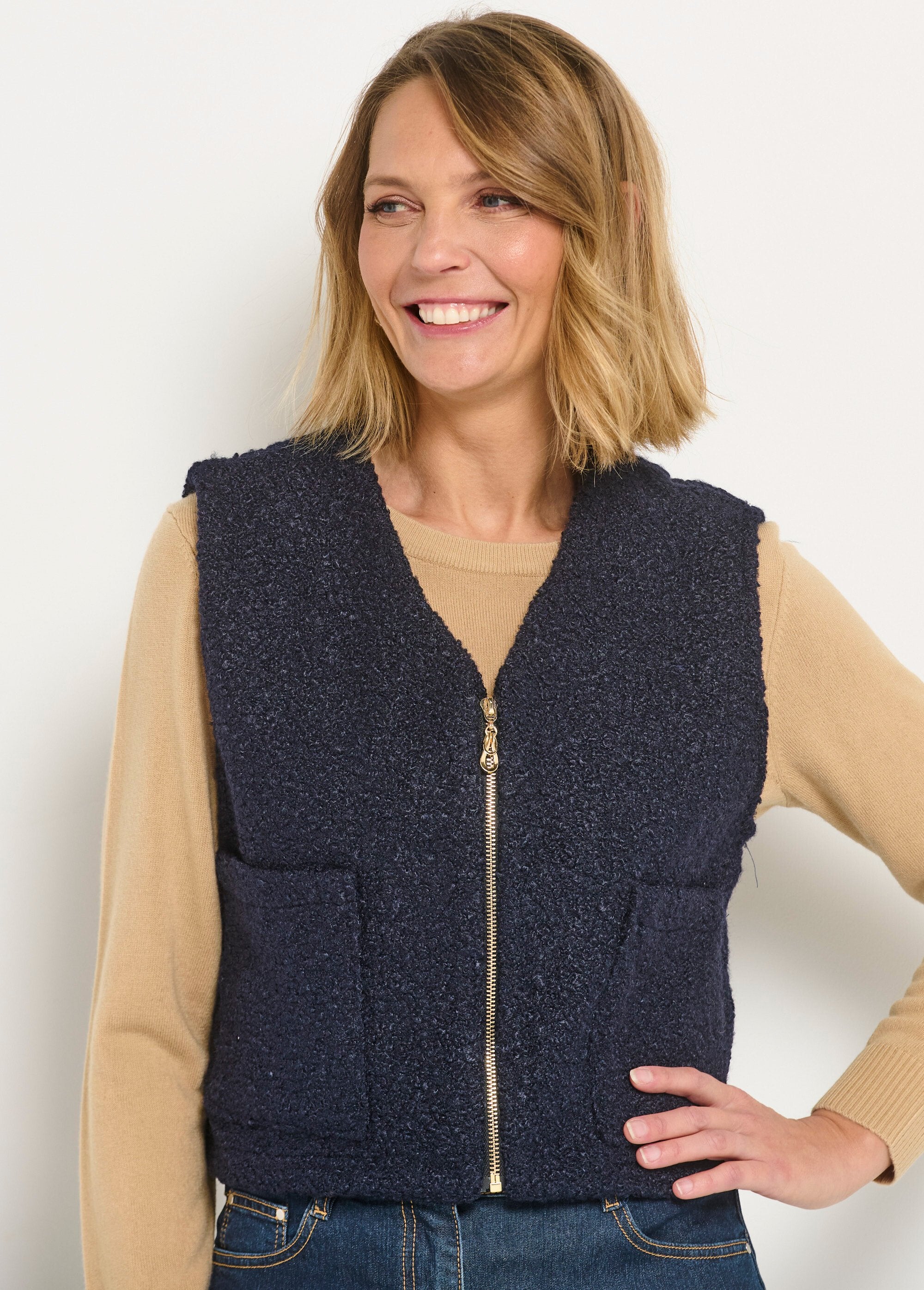 Cardigan_senza_maniche_con_zip_e_tocco_di_lana_Marine_DE1_slim