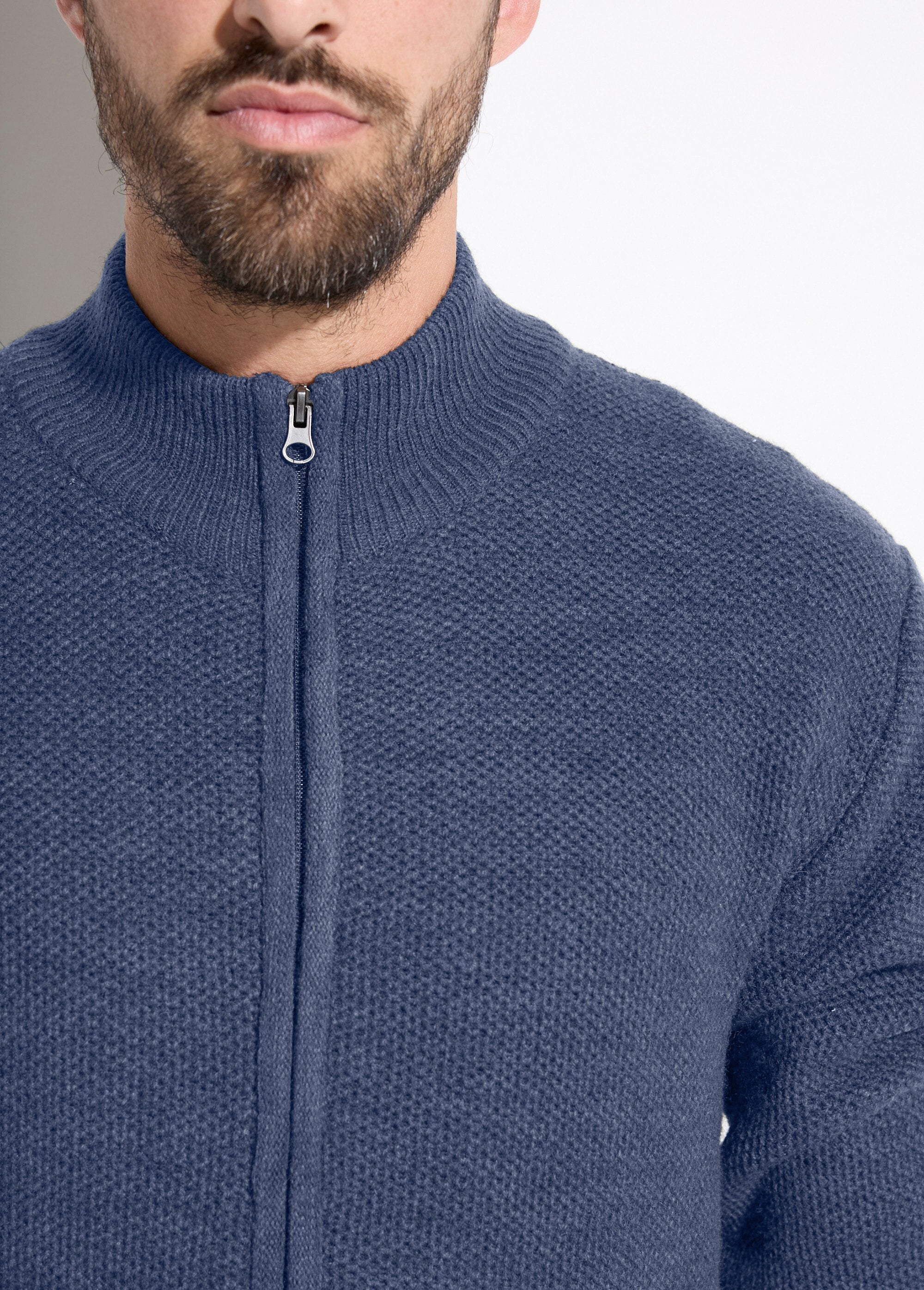 Cardigan_con_cerniera_e_collo_alto_in_maglia_di_lana_screziata_Bleu_DE1_slim
