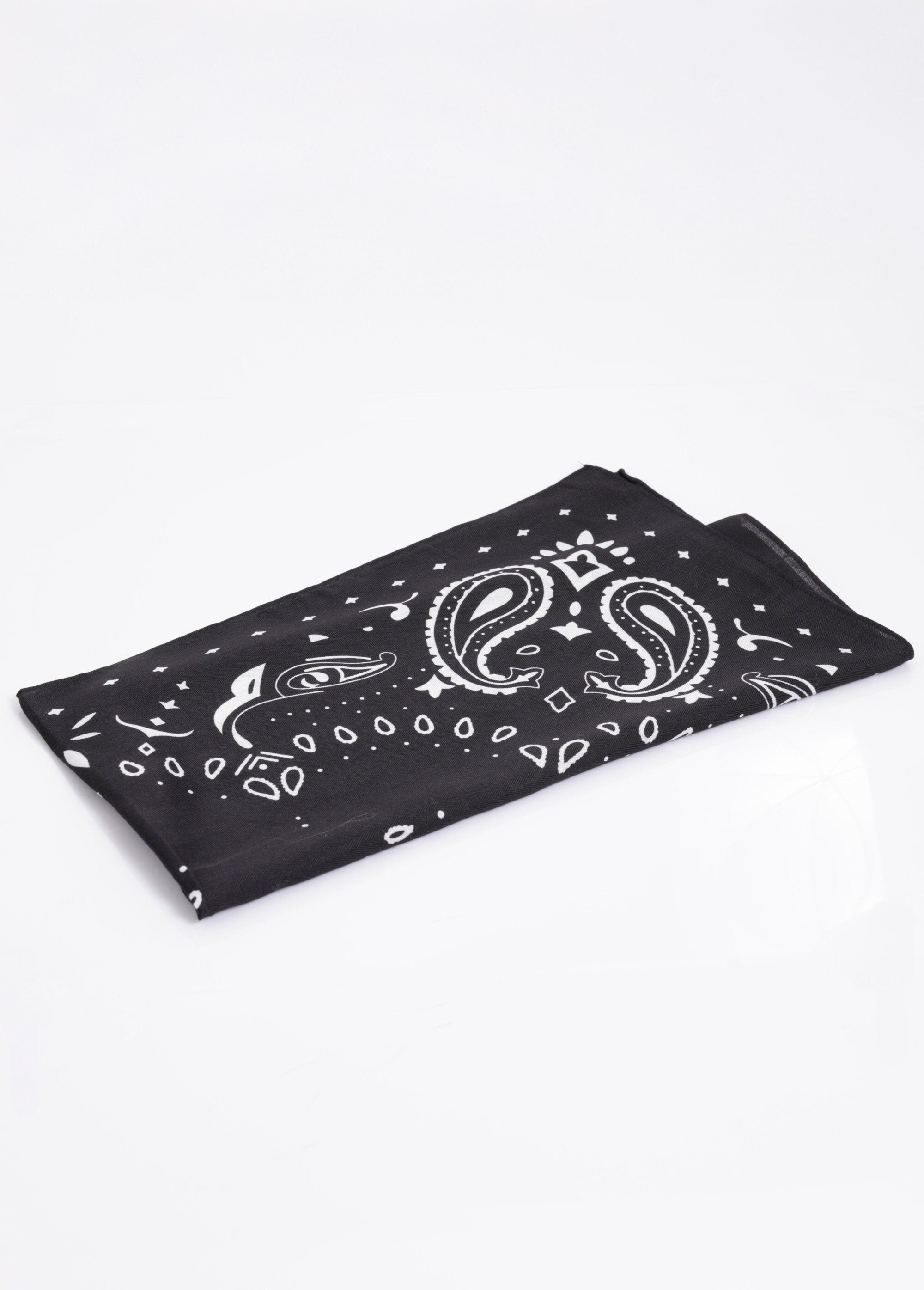 Sciarpa_a_bandana_quadrata_grande_Noir_DE1_slim