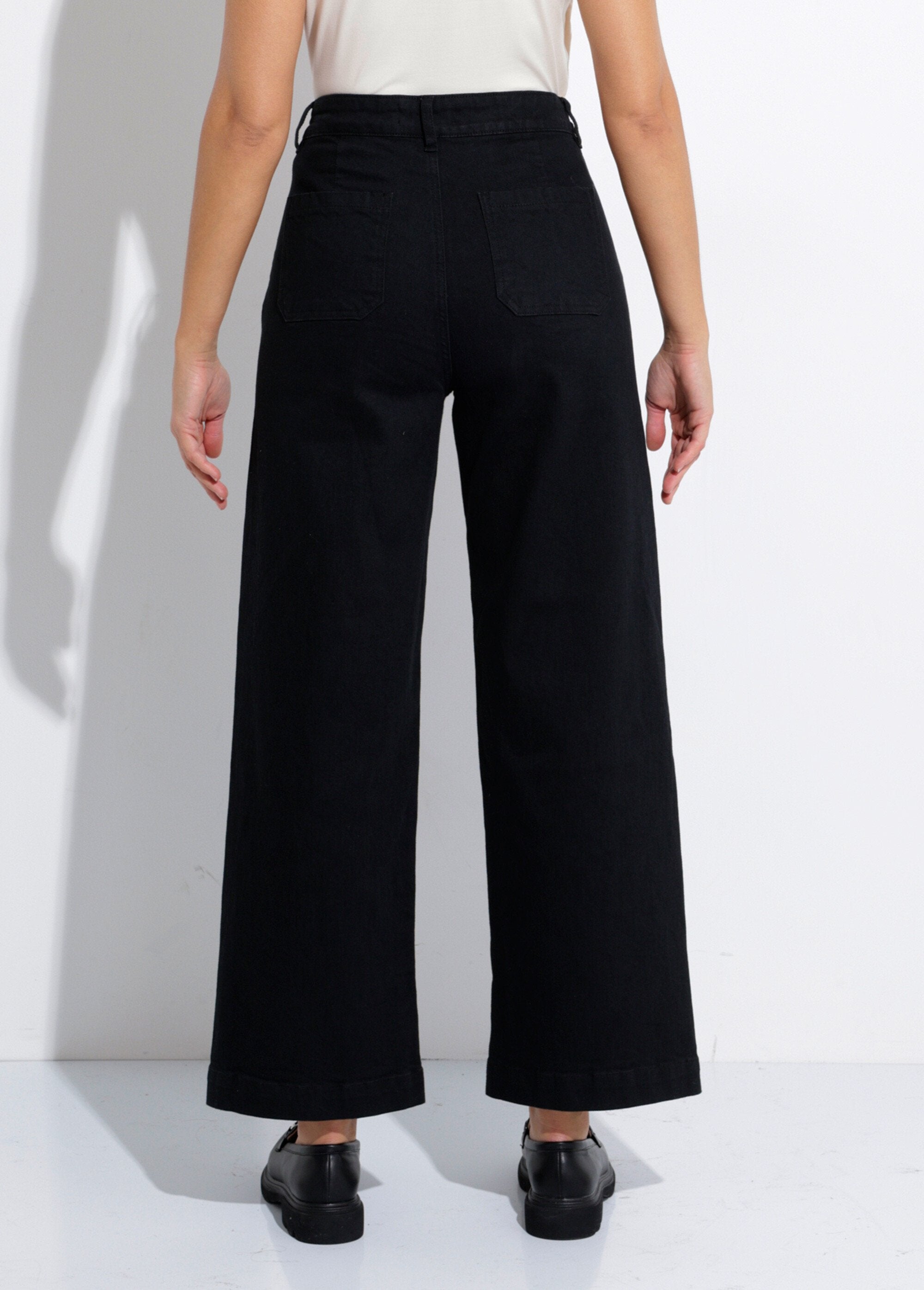 Jeans_larghi_7/8_in_denim_elasticizzato_con_4_tasche_Noir_DO1_slim