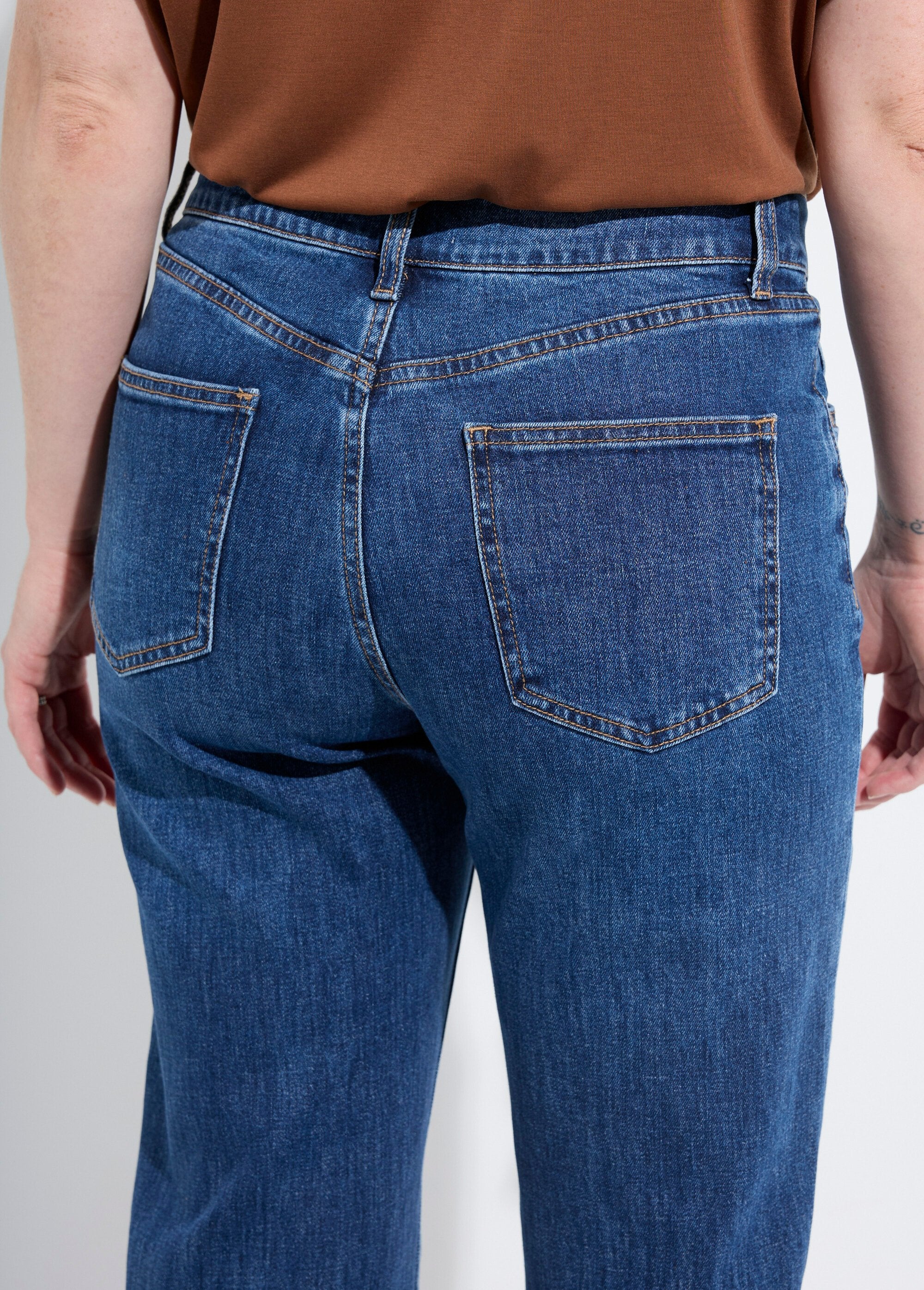 Jeans_5_tasche_a_gamba_dritta,_speciale_per_SMALL_Denim_fonce_DE2_slim