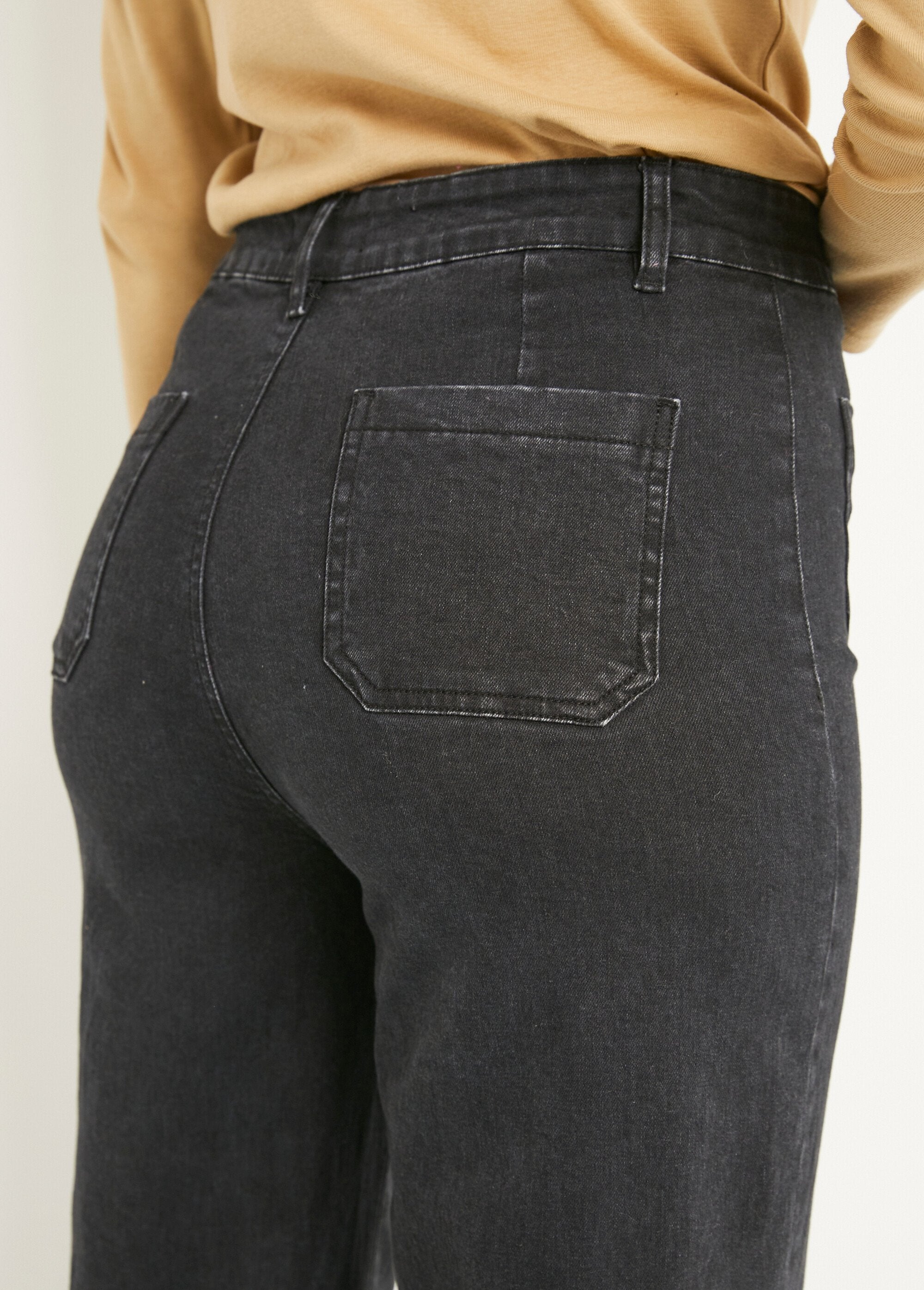 Jeans_larghi_in_denim_extra_stretch_con_4_tasche_Noir_DE1_slim