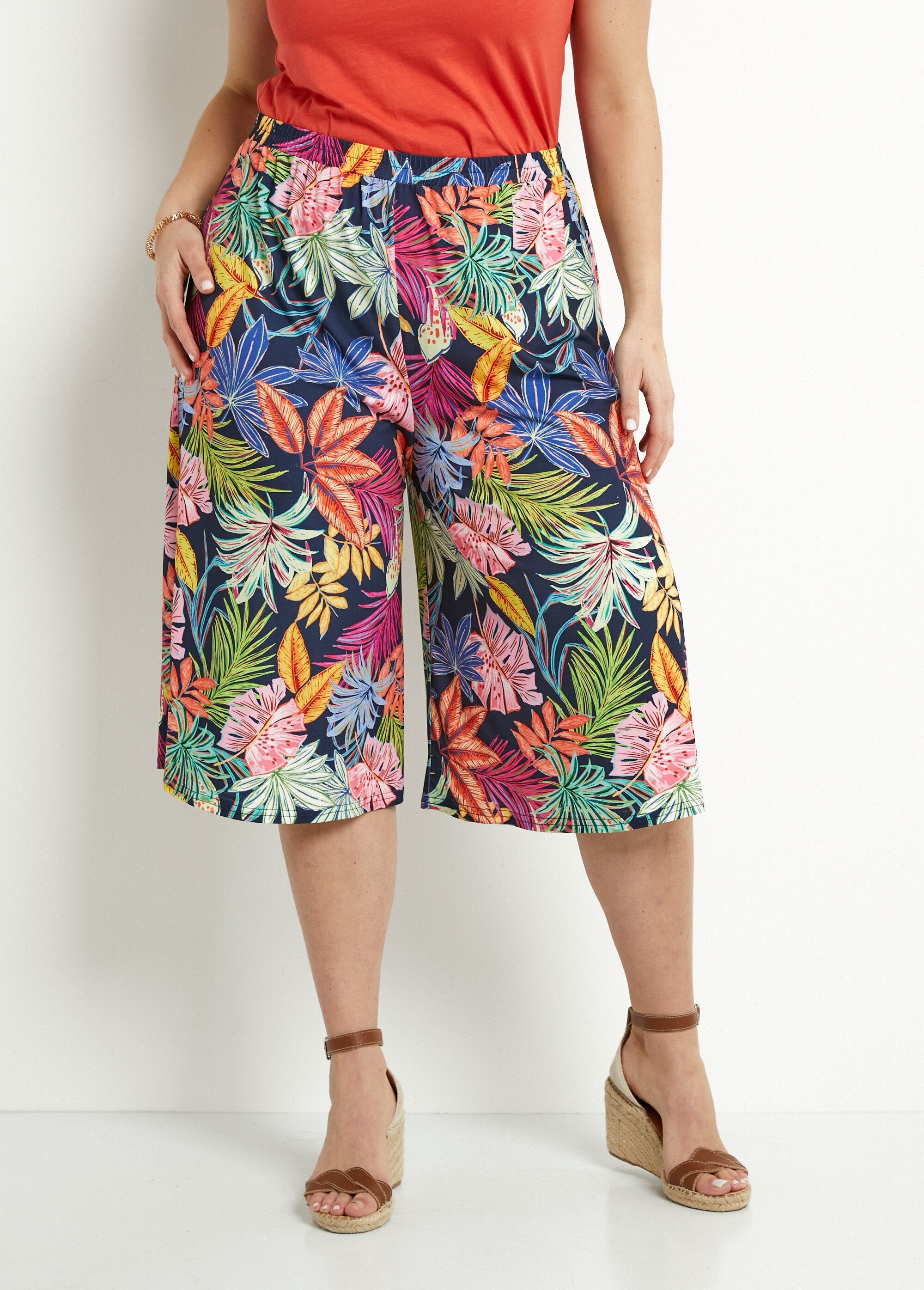 Culottes_con_stampa_a_foglie_ed_elastico_in_vita_Marine_et_rose_FA1_curvy