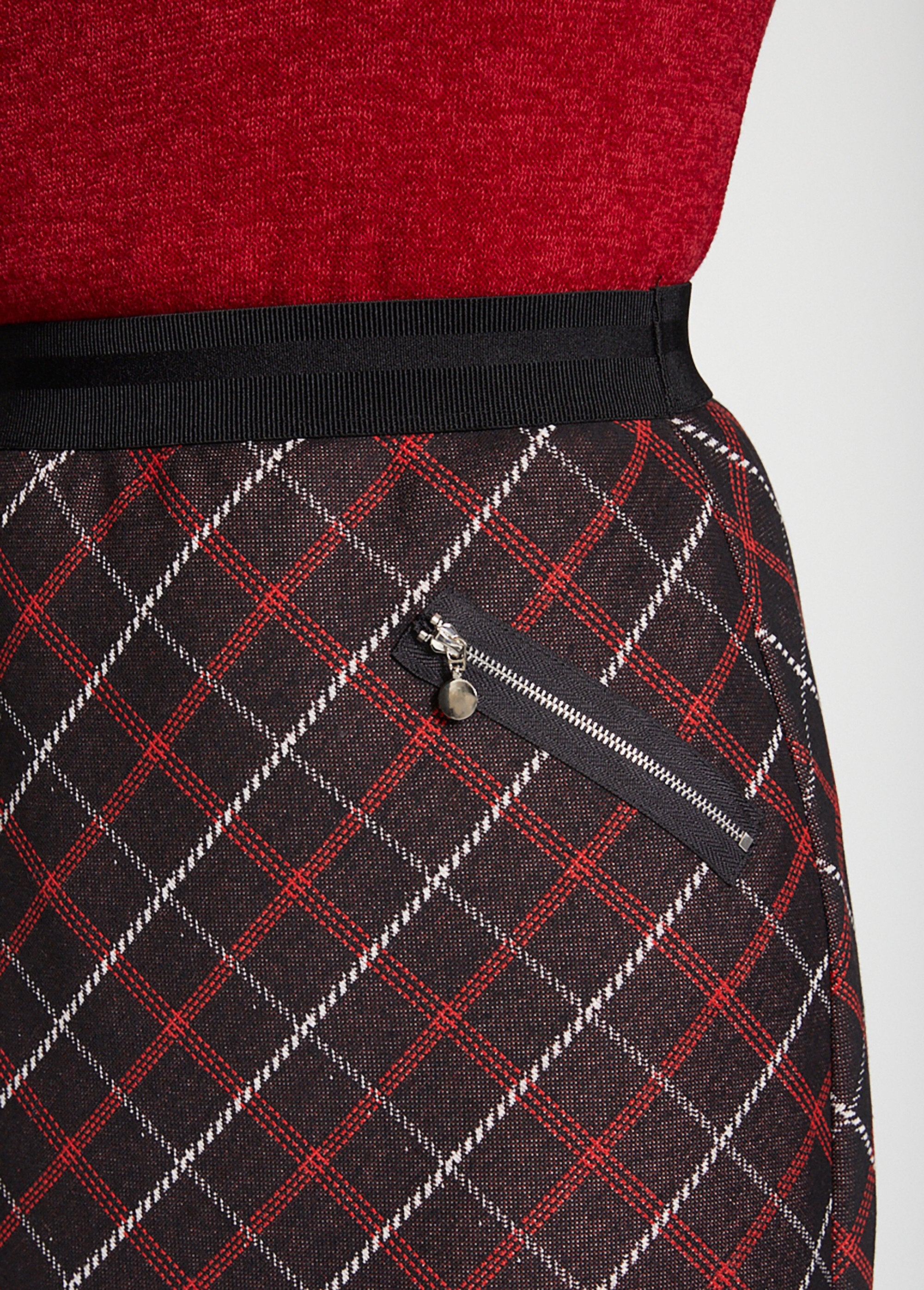 Gonna_a_tubino_in_jacquard_check_Noir_et_rouge_DE1_slim
