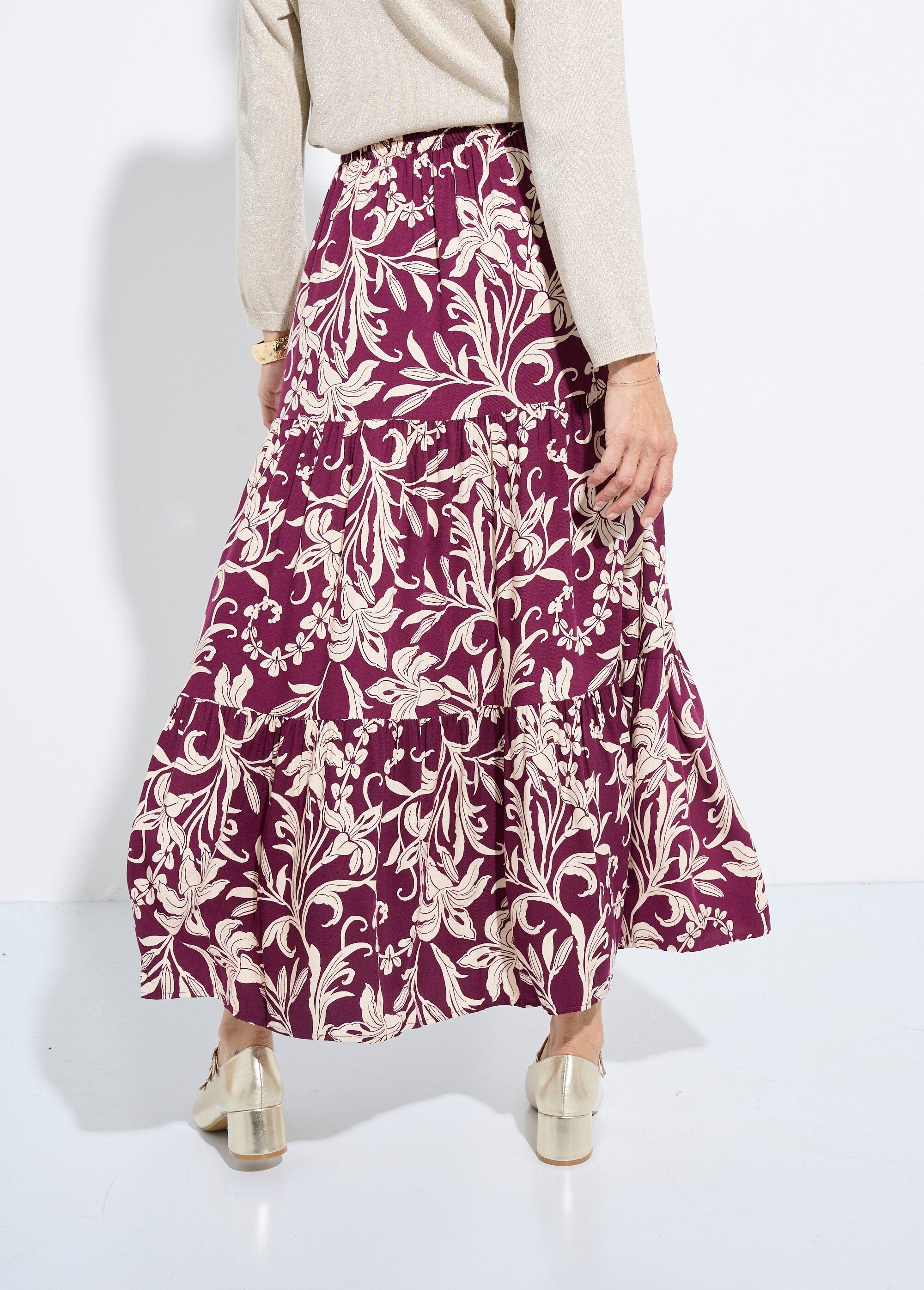 Gonna_lunga_con_volant,_motivo_a_giglio_Violet_et_ecru_DO1_slim