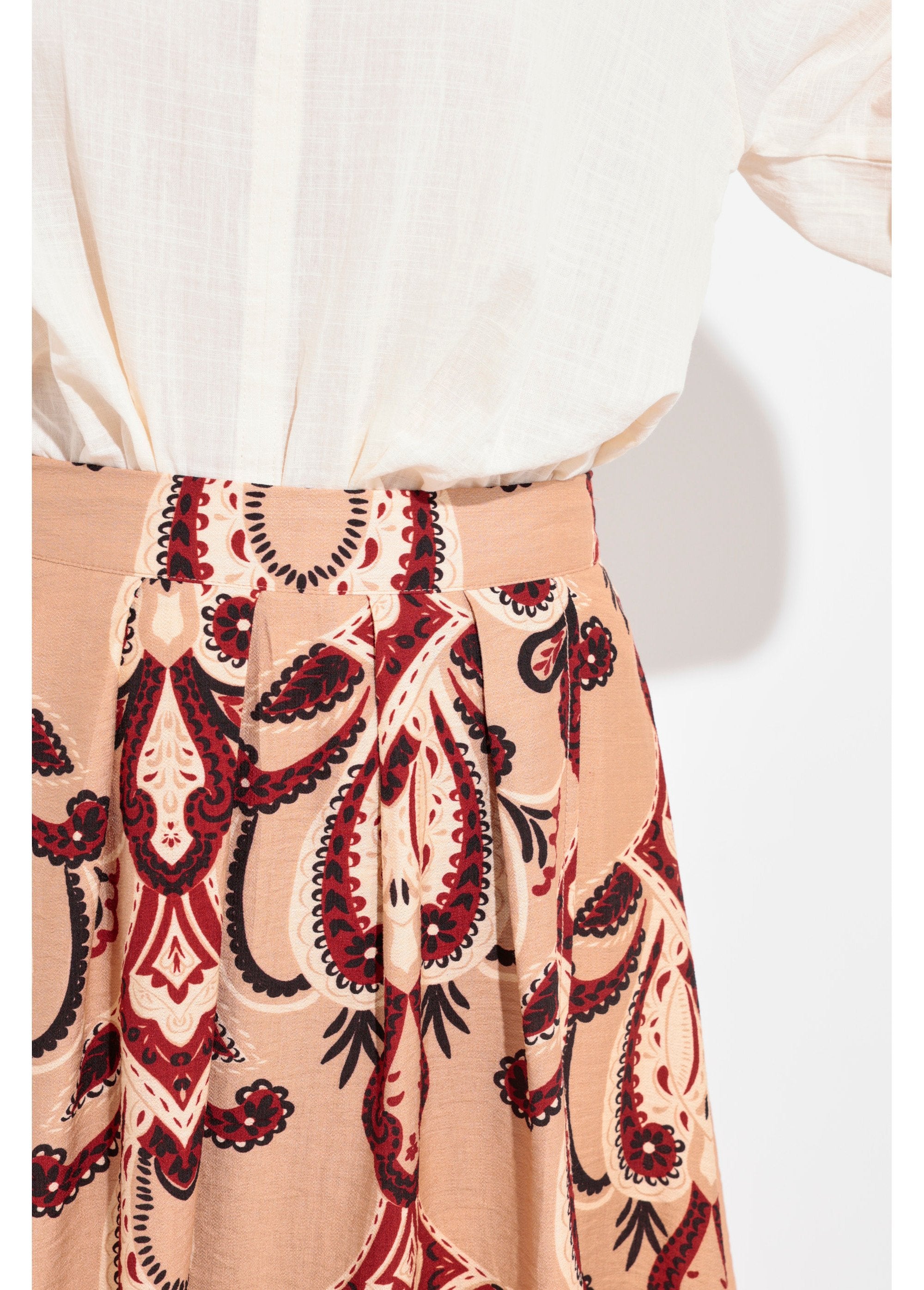 Gonna_lunga_e_fluente_con_stampa_paisley_Beige_DE1_slim