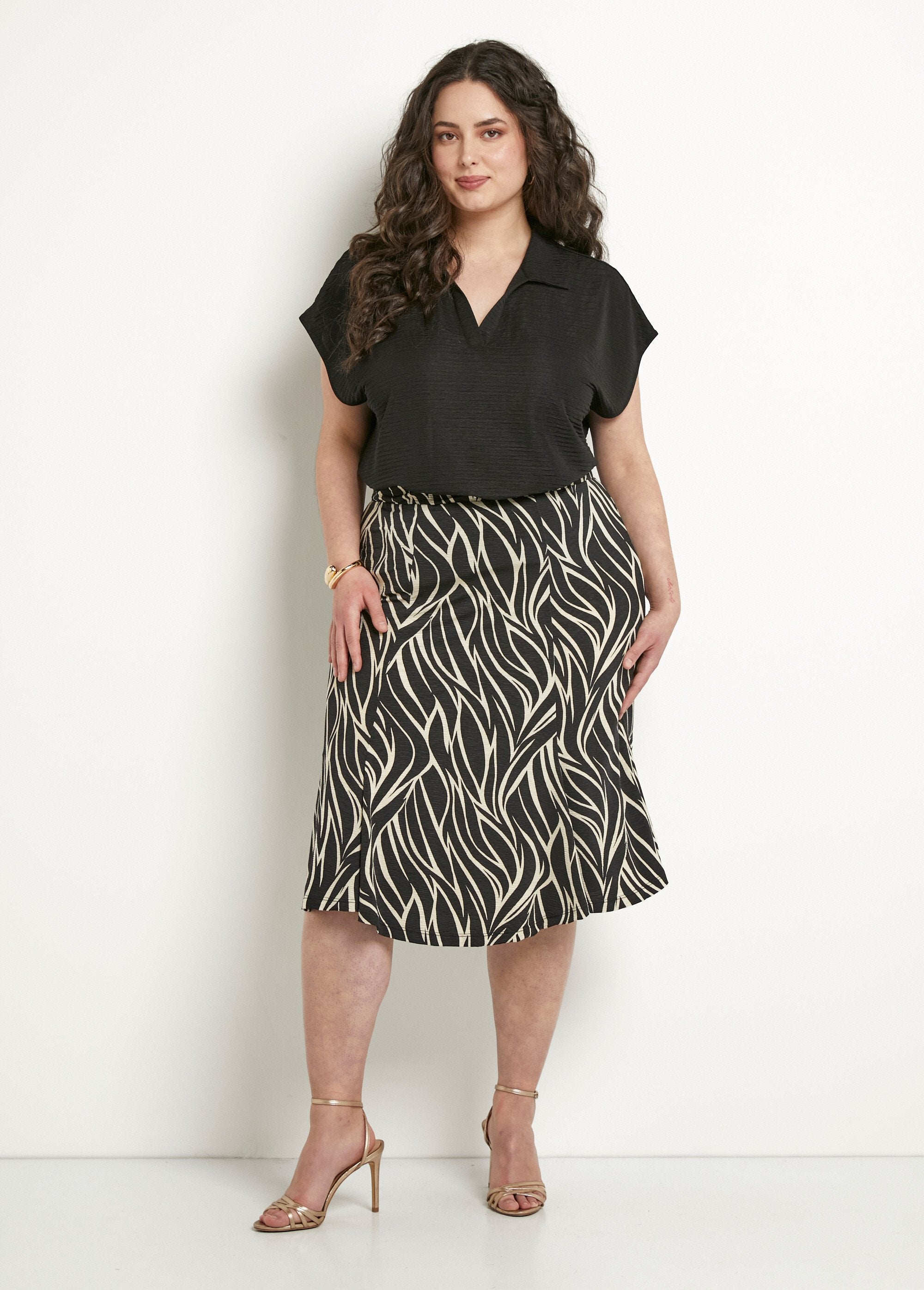 Gonna_svasata_di_media_lunghezza_con_strisce_zebrate_ed_elastico_in_vita_Beige_et_noir_SF1_curvy