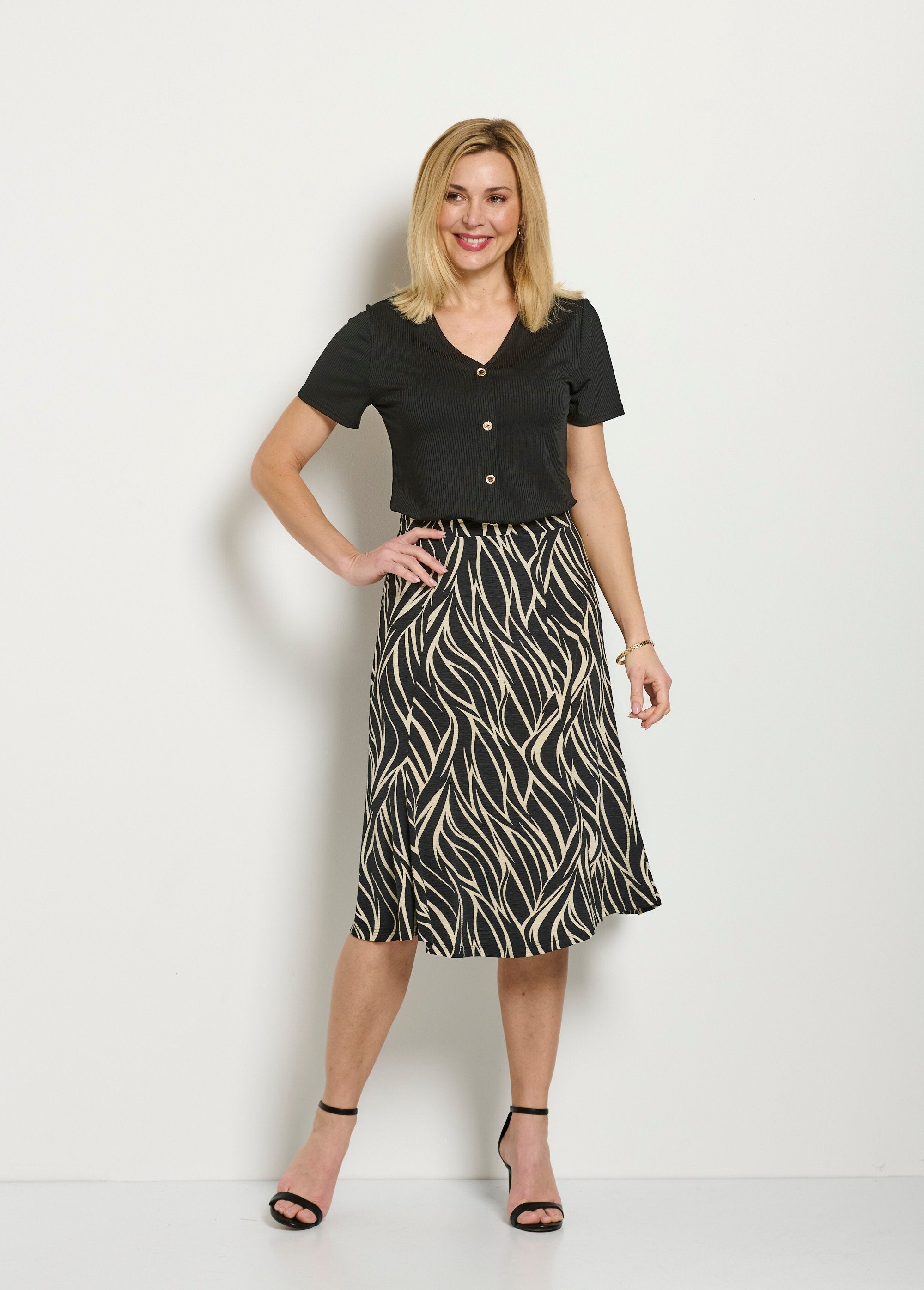 Gonna_svasata_di_media_lunghezza_con_strisce_zebrate_ed_elastico_in_vita_Beige_et_noir_SF1_slim