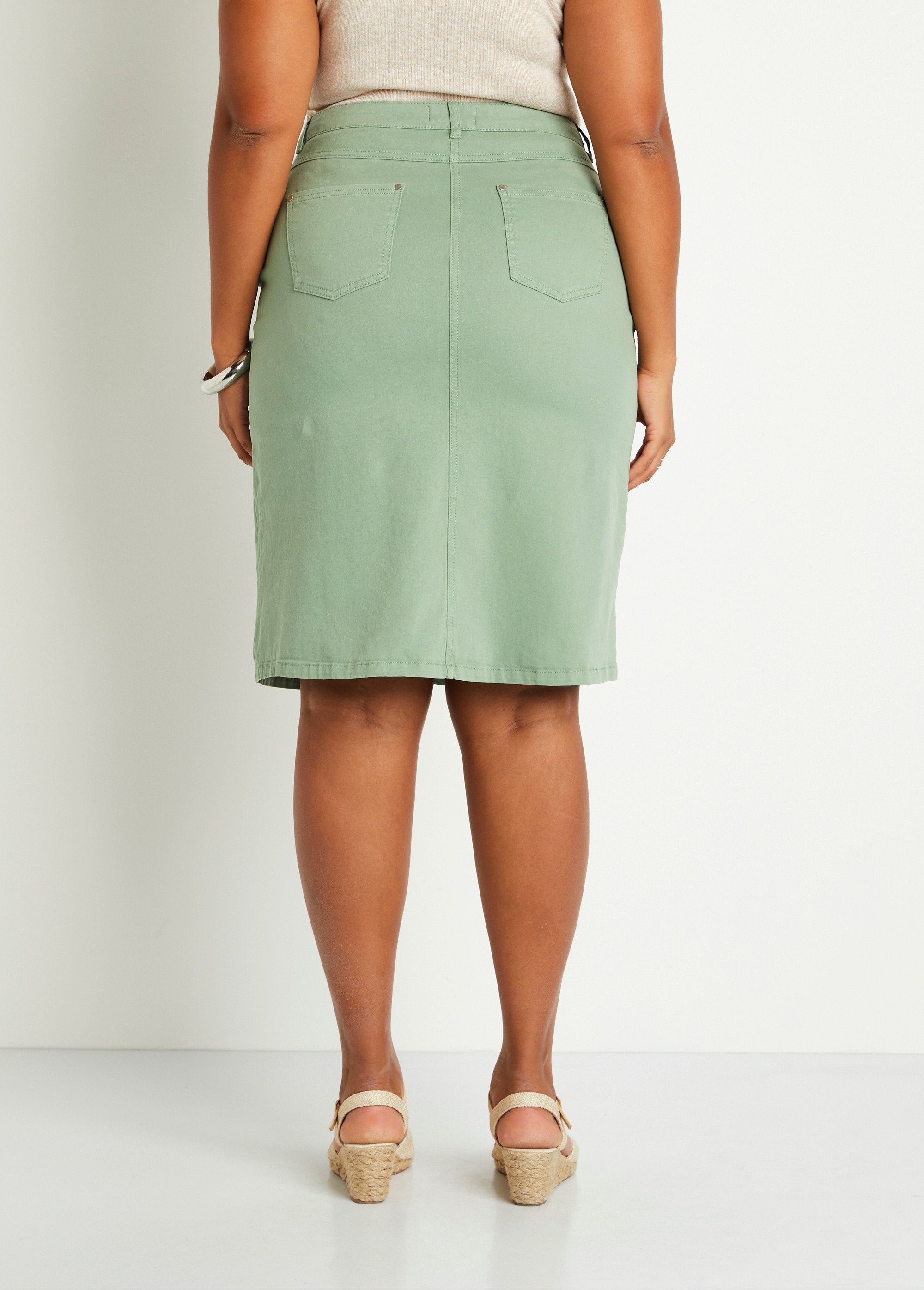 Gonna_a_trapezio_con_5_tasche_e_lunghezza_midi_Tiglio_DO1_curvy