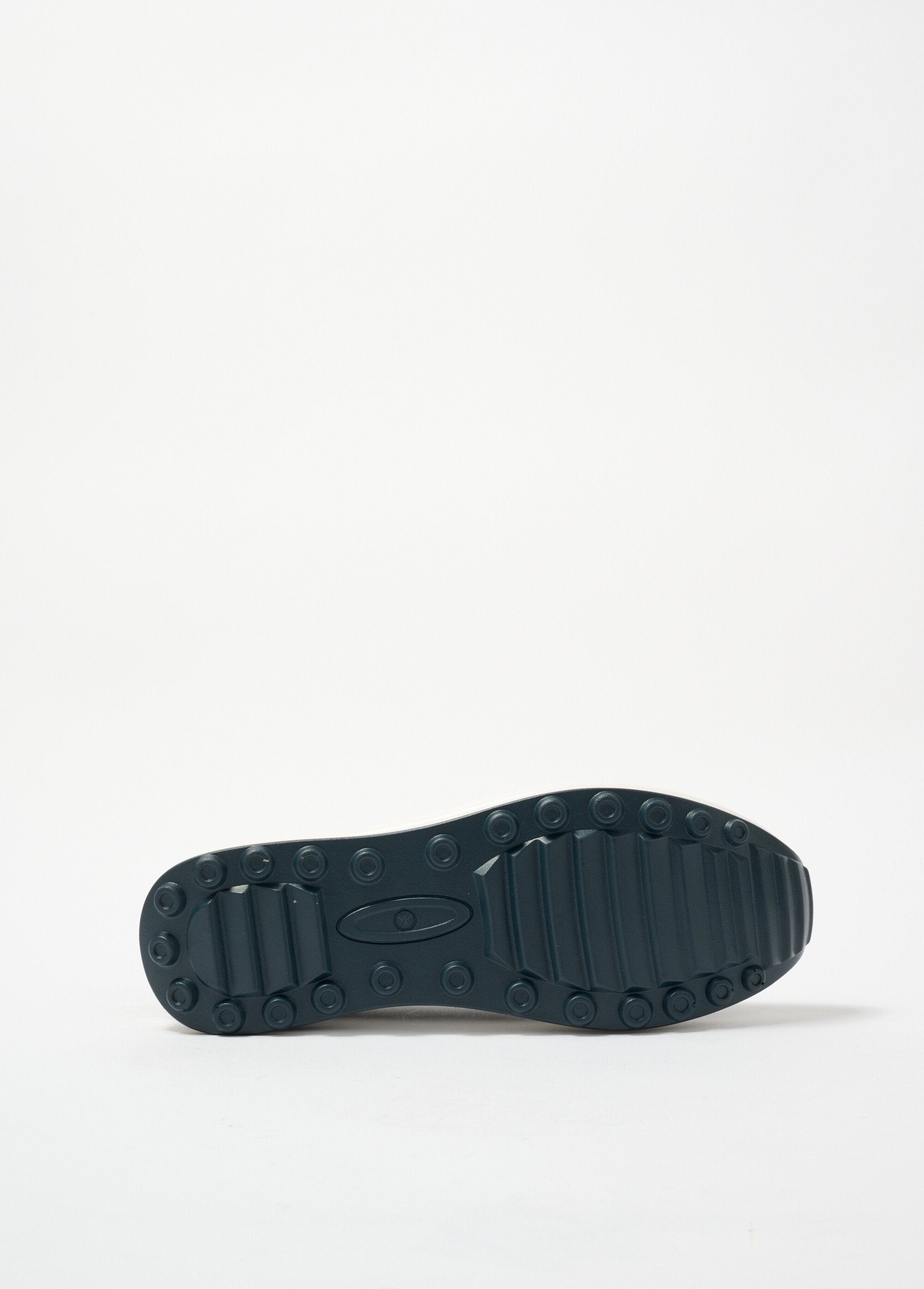 Scarpe_da_ginnastica_in_pelle_traforata_Marine_UN1_slim