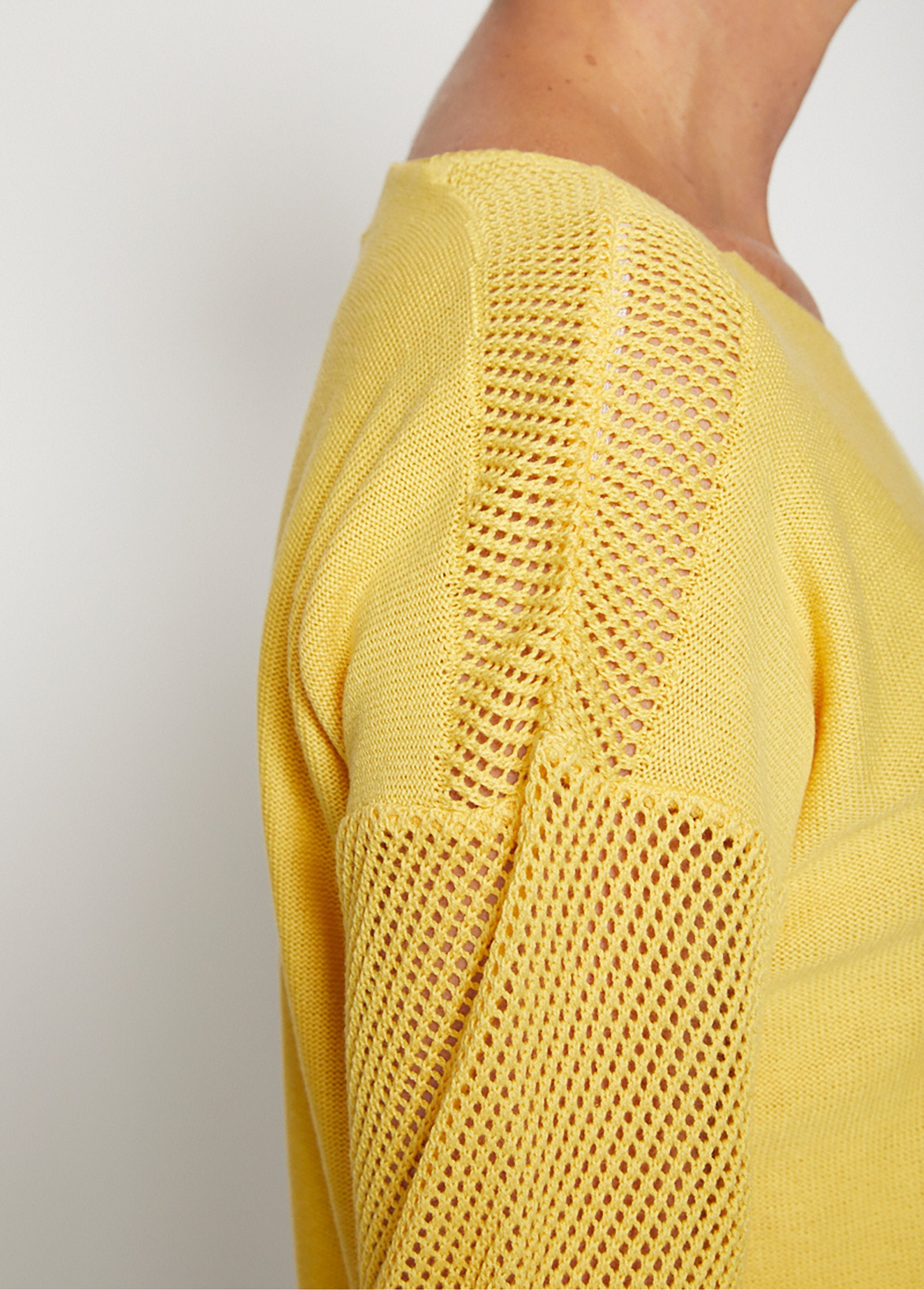 Il_maglione_di_tendenza_Jaune_DE3_slim