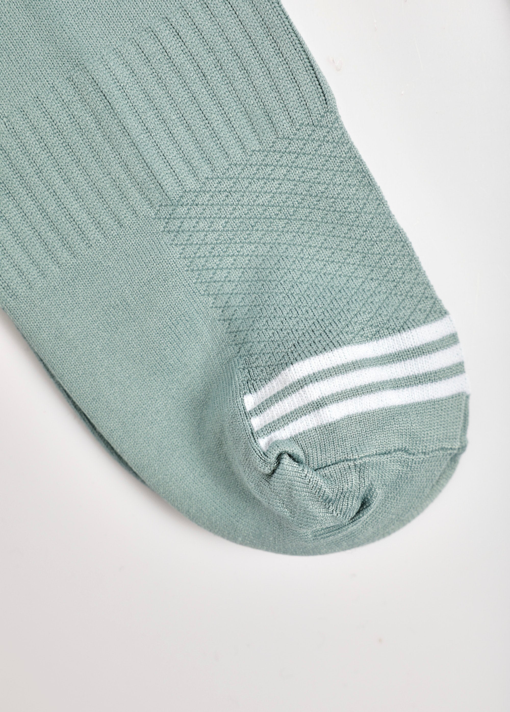 Set_di_3_calzini_sportivi,_assortiti_Vert_et_blanc_et_noir_DE3_slim