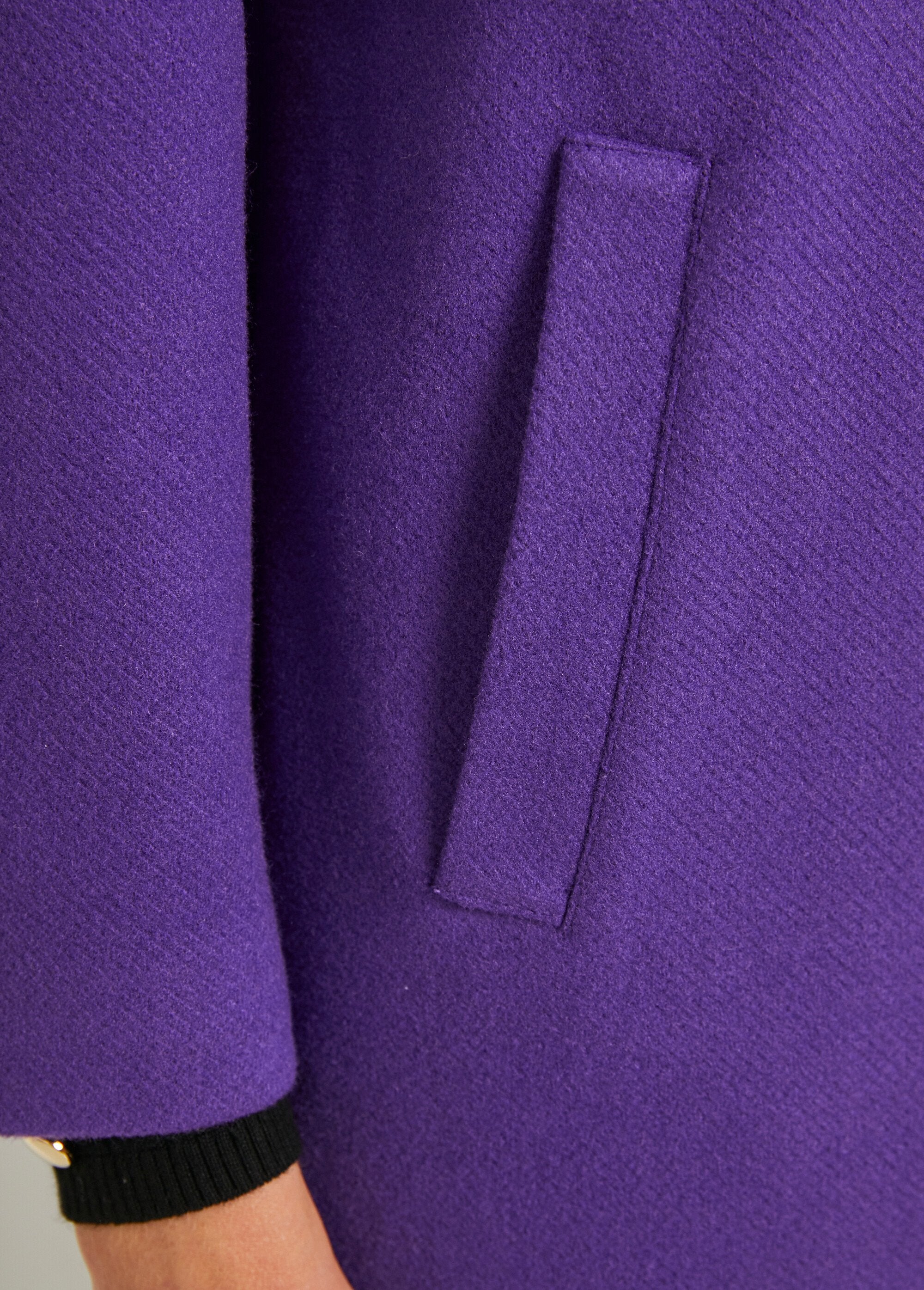 Cappotto_doppiopetto_con_collo_sartoriale_Violet_DE3_slim