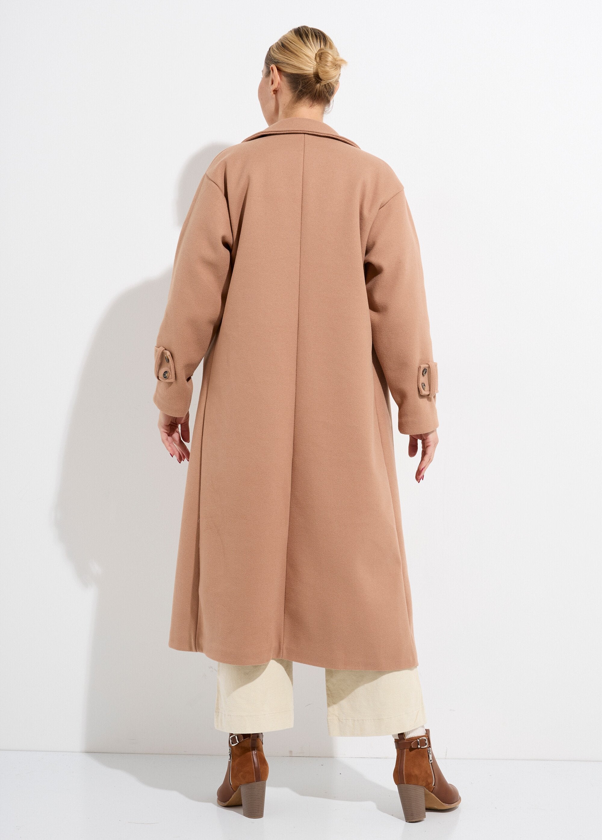 Cappotto_lungo_chic_in_tessuto_di_lana_Camel_DO1_slim