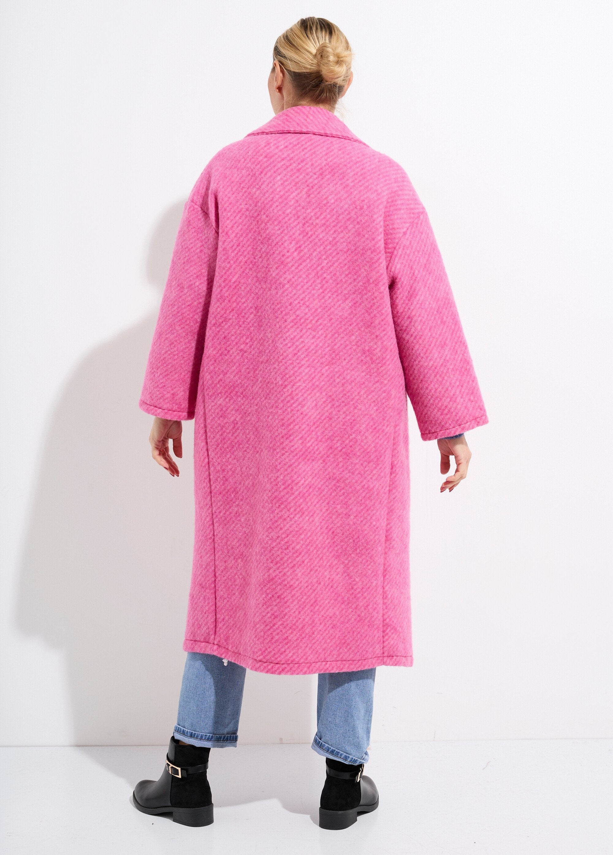 Cappotto_lungo_in_calda_lana_con_motivo_a_righe_Fuchsia_DO1_slim