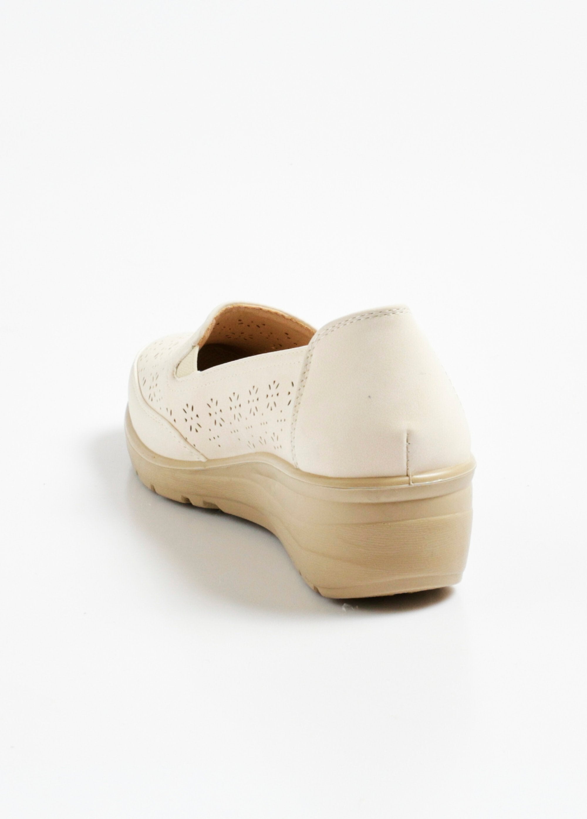 Mocassino_traforato_con_elastico_laterale_Beige_DO1_slim