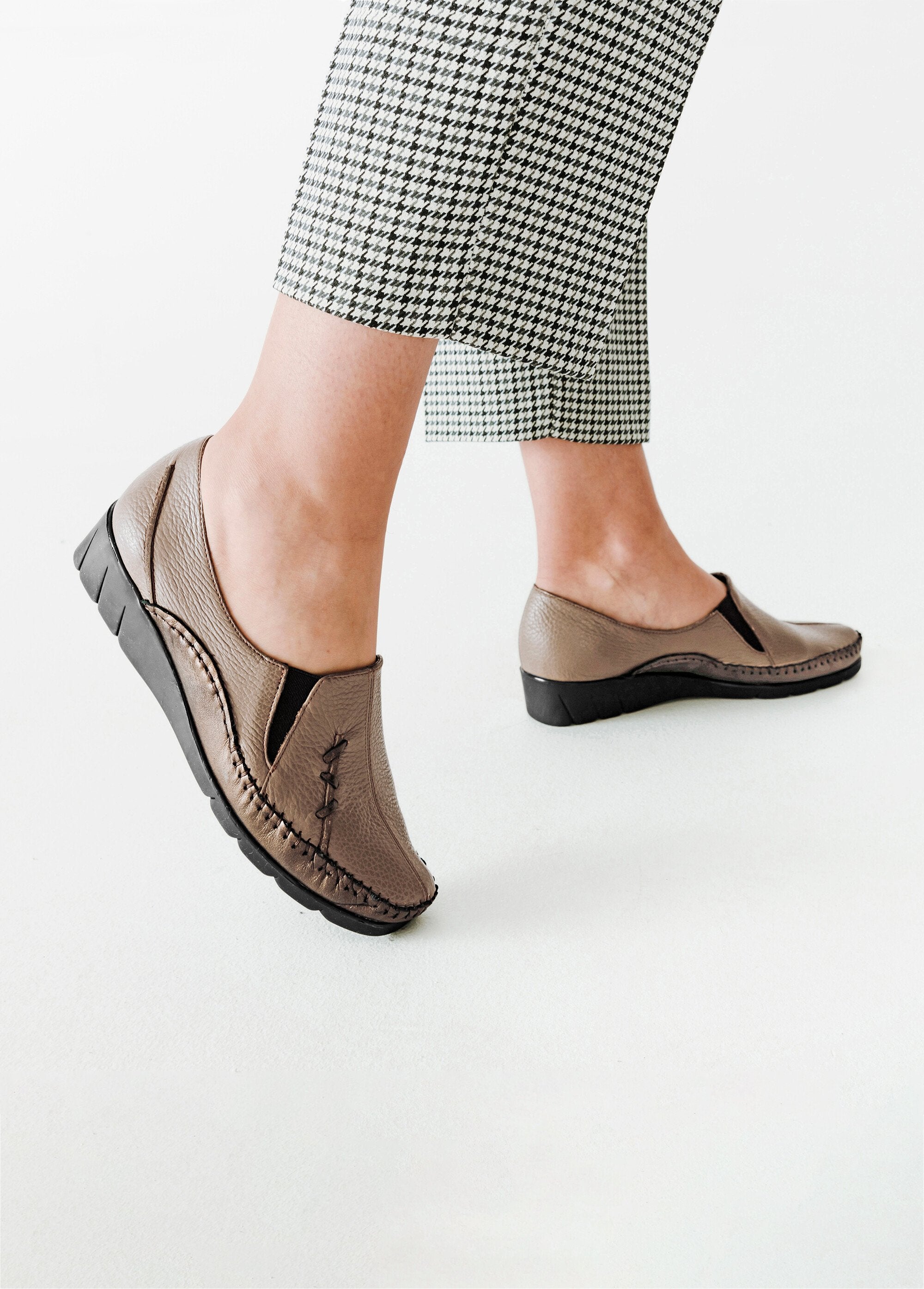 Mocassino_in_pelle_bicolore_Neo_SF1_slim