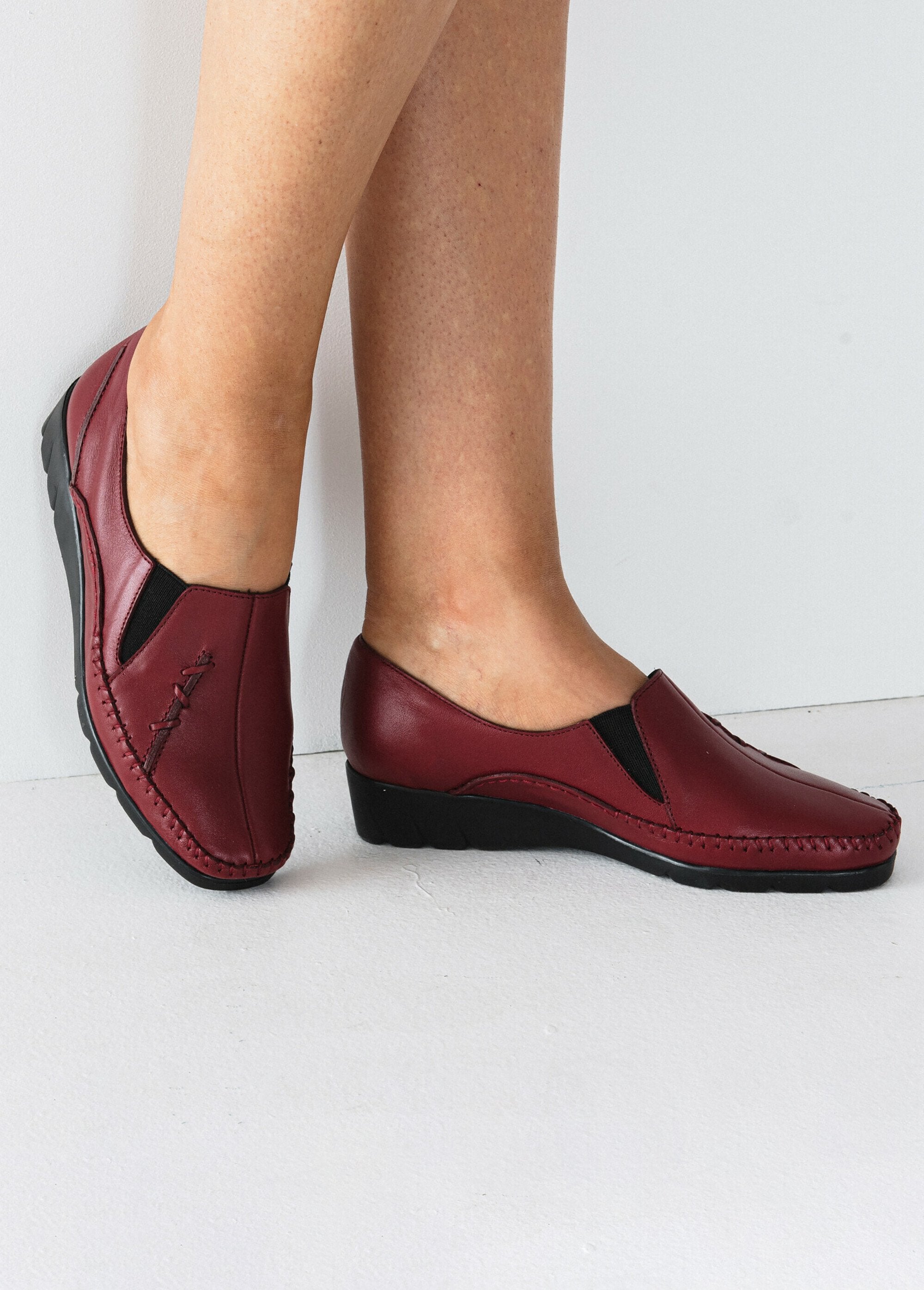 Mocassino_in_pelle_bicolore_Bordeaux_SF1_slim